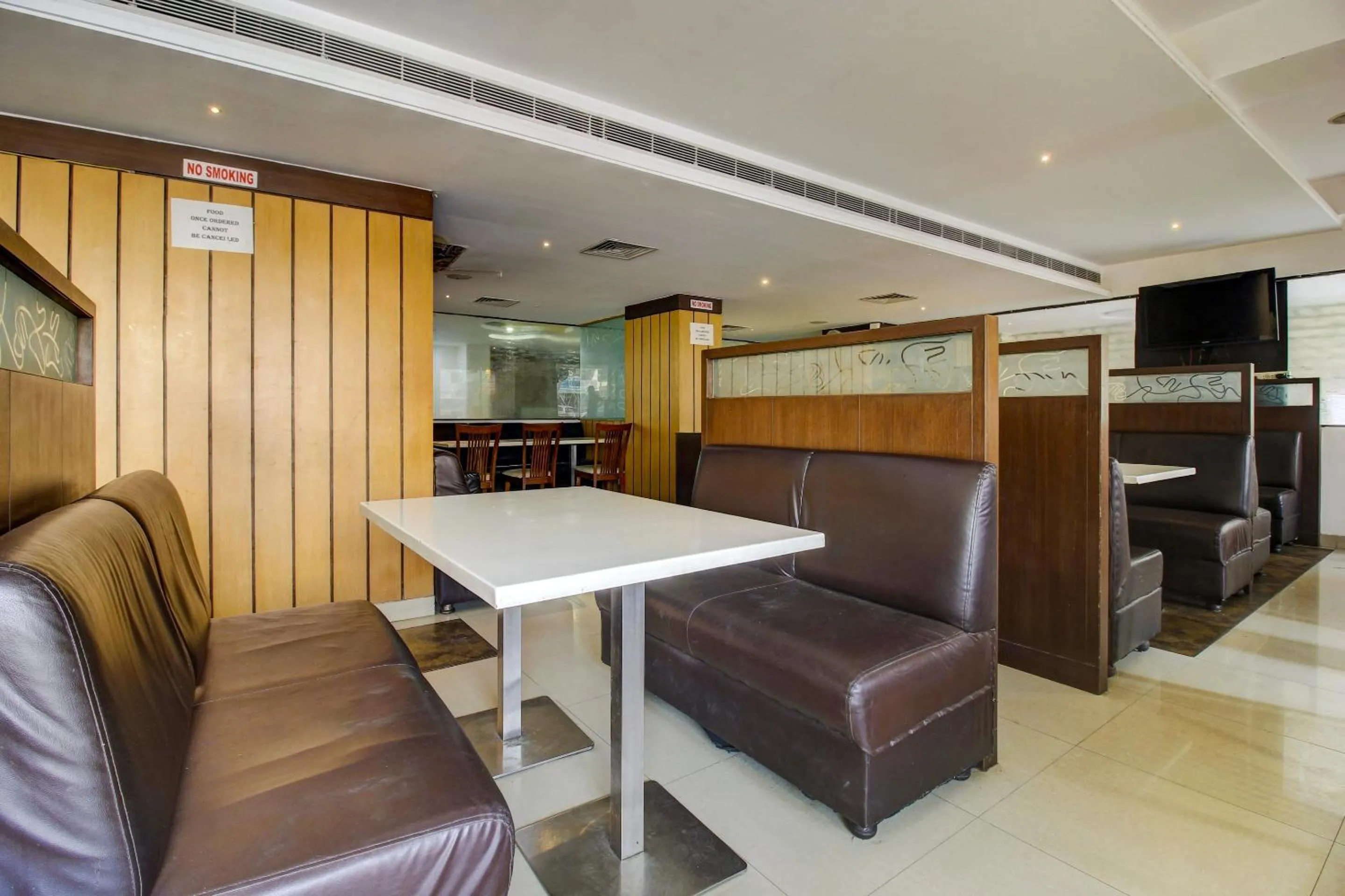 Restaurant/places to eat in Super Townhouse Oak LB Nagar Ramoji