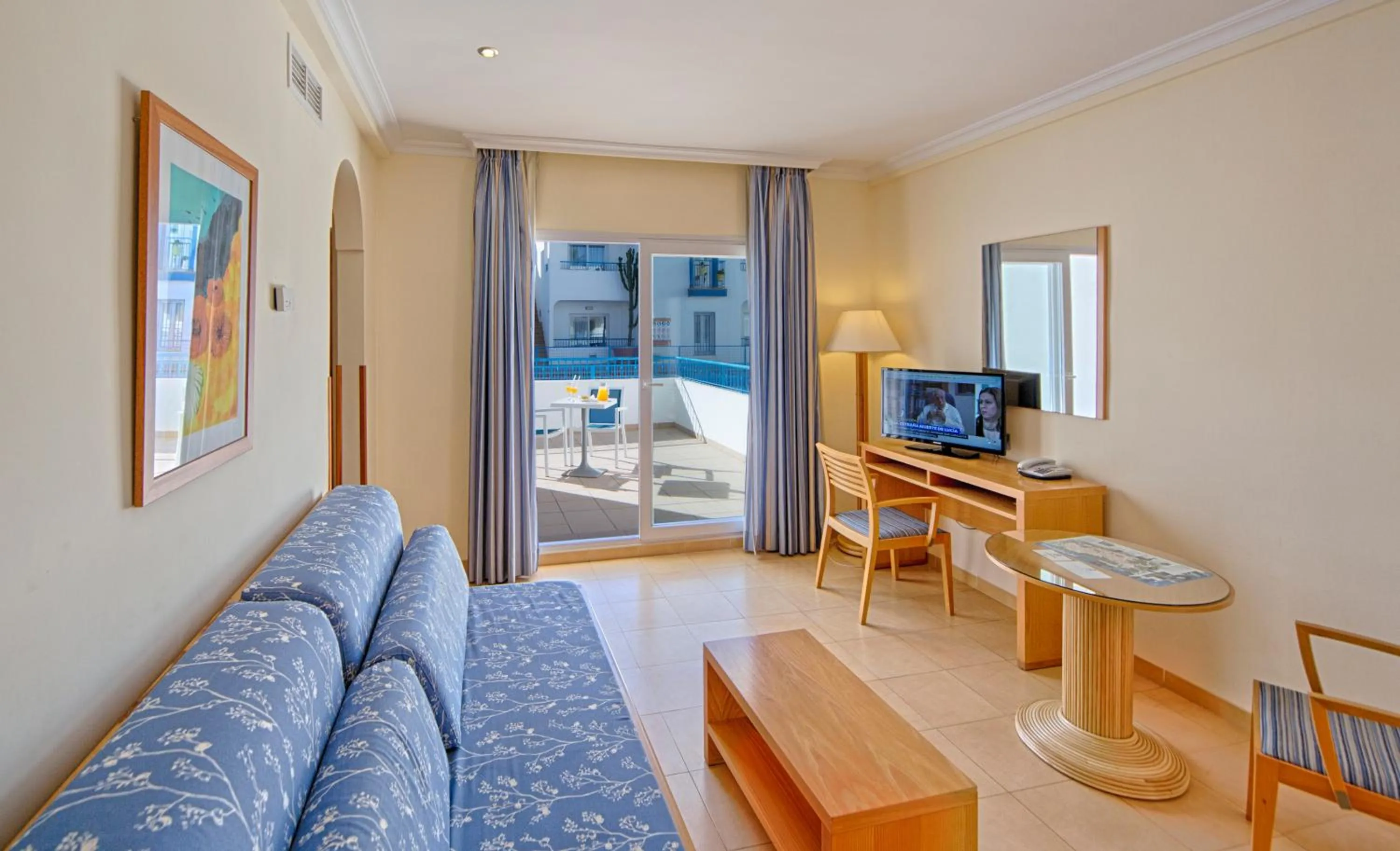 Living room in Hotel Punta del Cantal