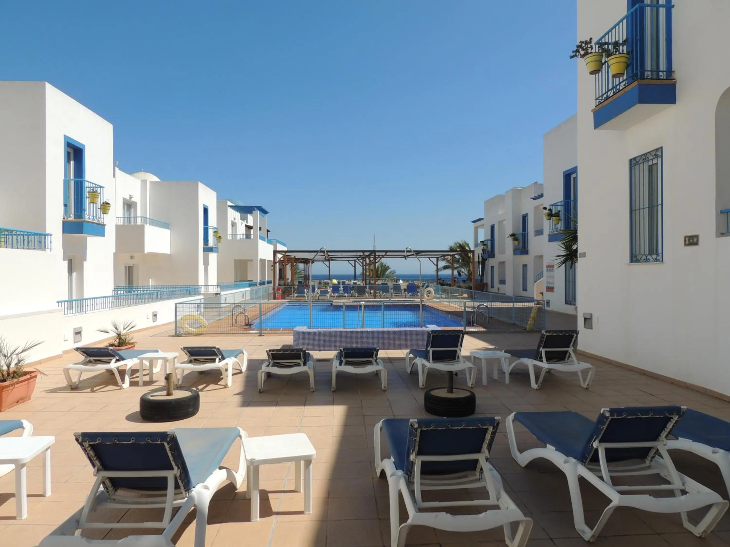 Swimming pool in Hotel Punta del Cantal