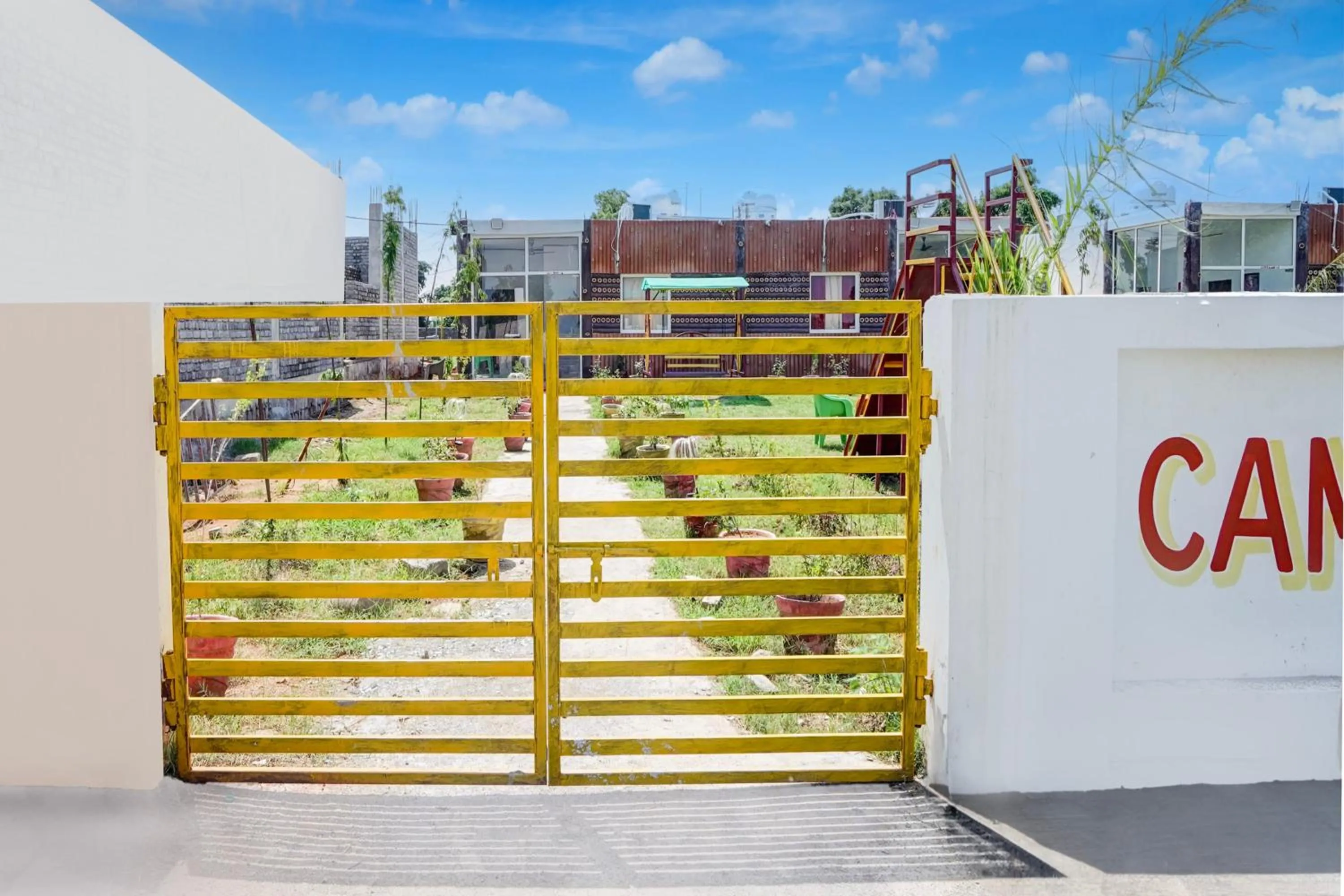 Facade/entrance in Hotel O Krishna Manu Palace