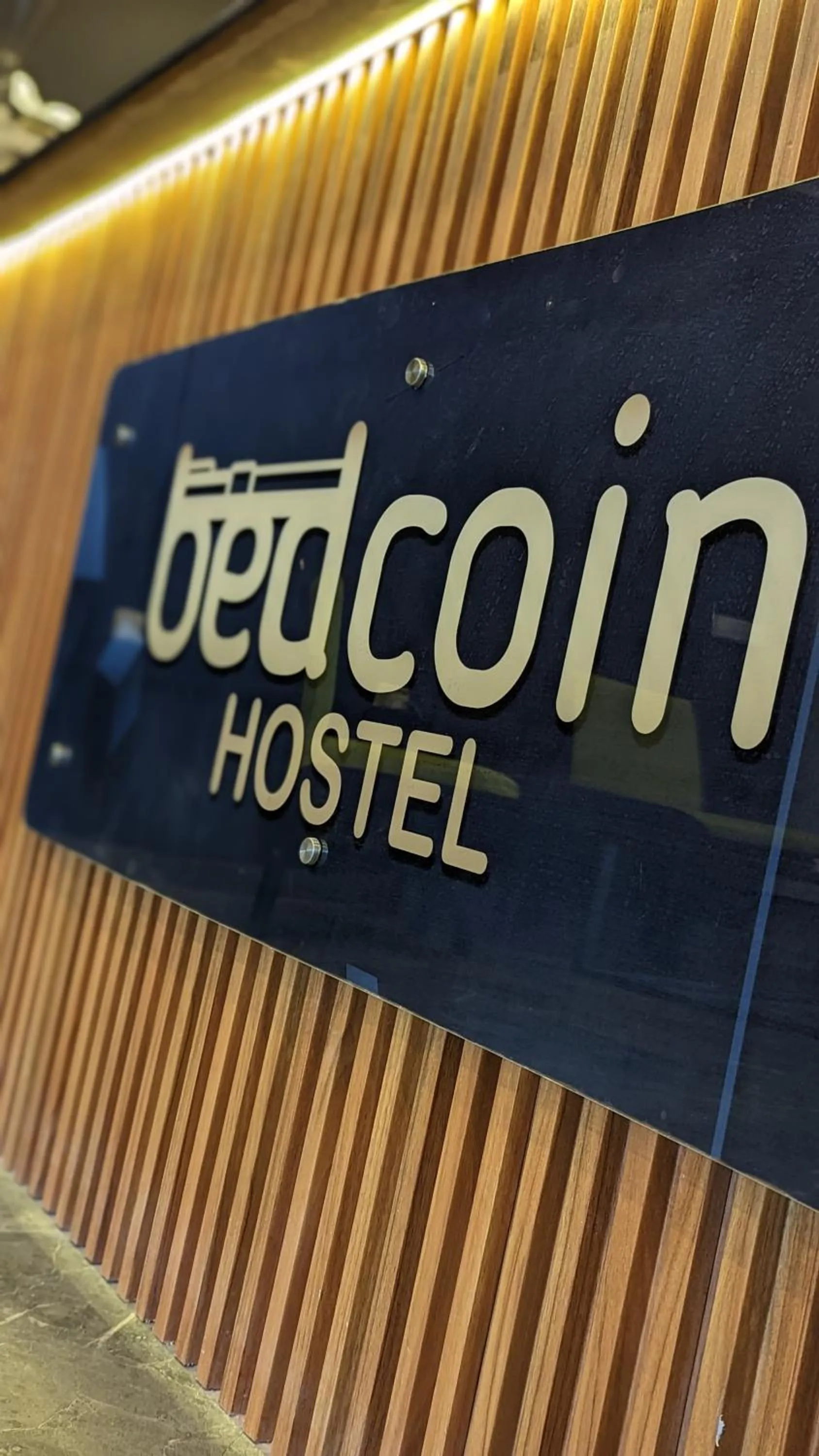 Logo/Certificate/Sign in Bedcoin Hostel