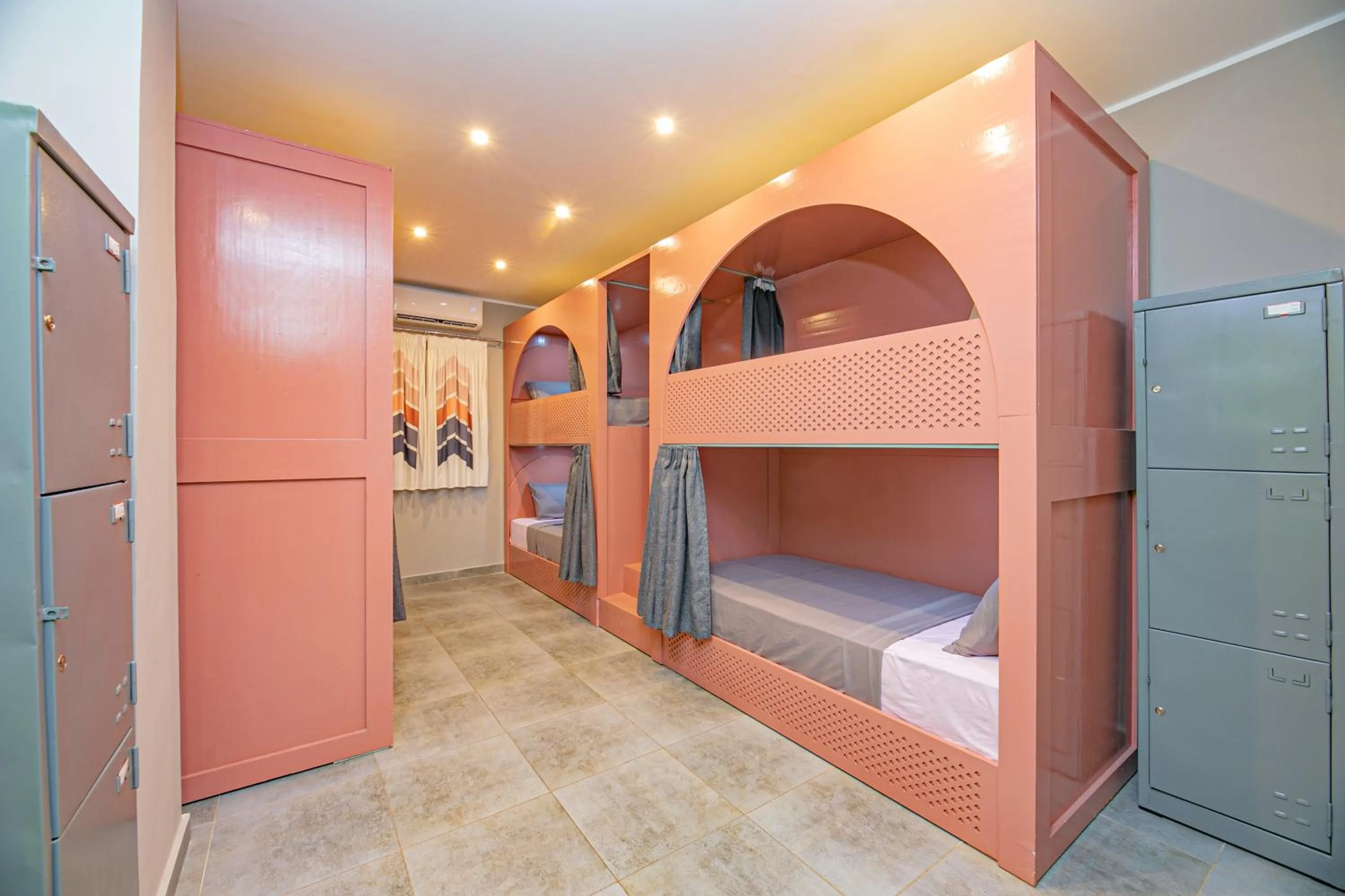 Photo of the whole room, Bed in Bedcoin Hostel