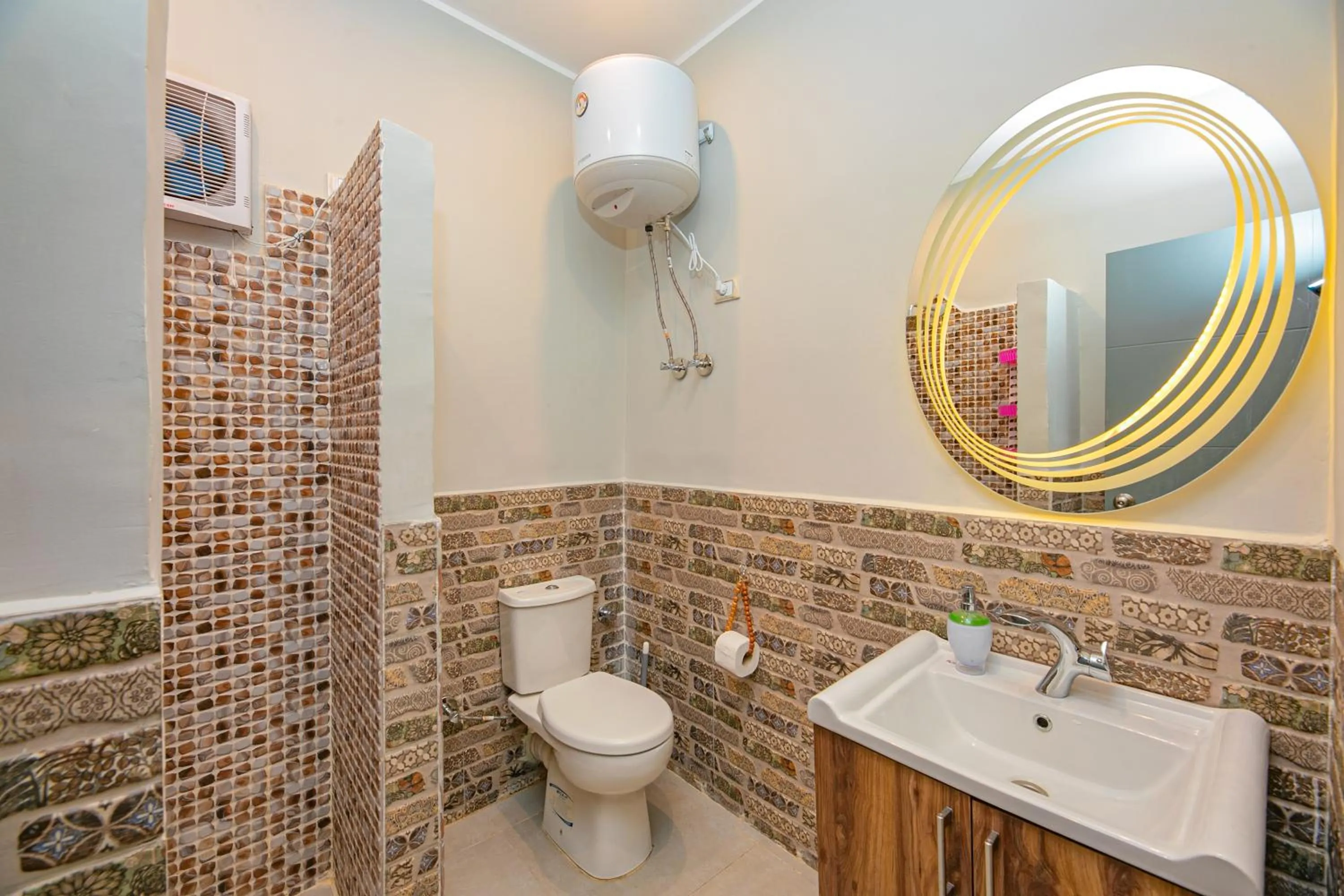 Bathroom in Bedcoin Hostel