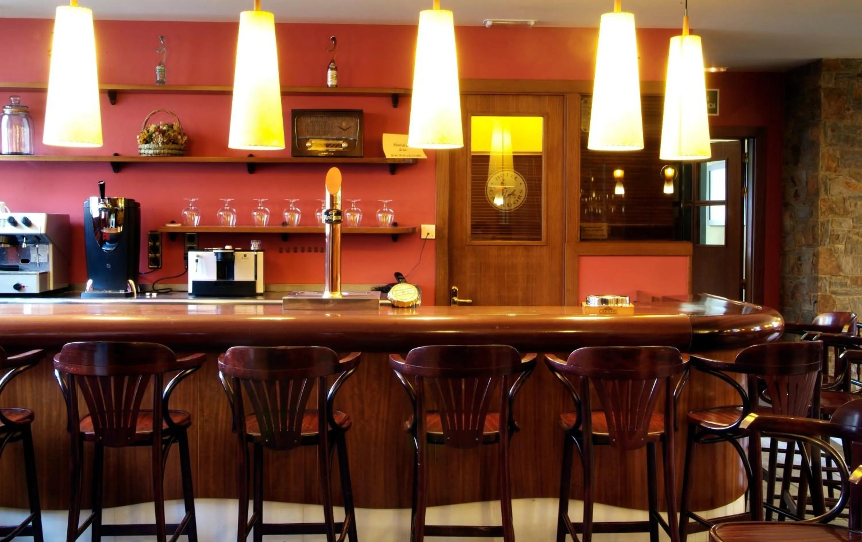 Communal lounge/ TV room in Hotel Els Caçadors de Ribes