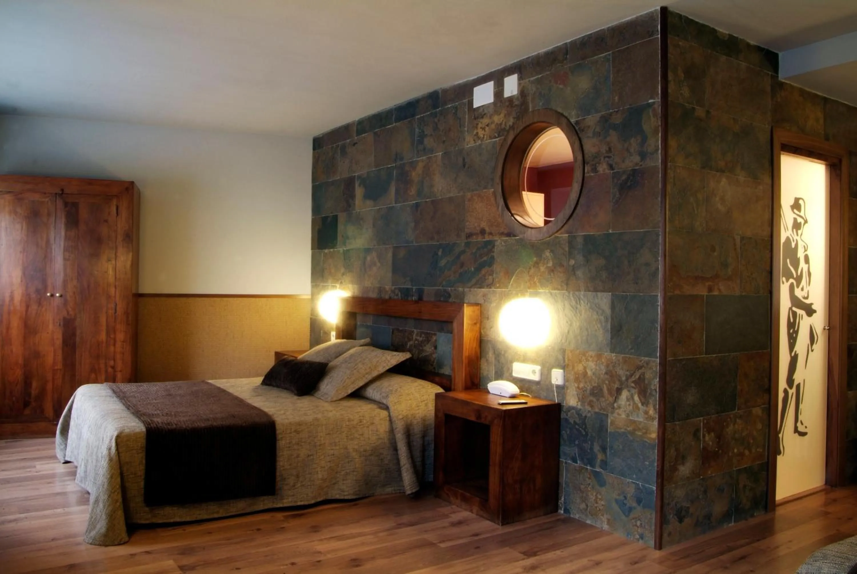 Bedroom, Bed in Hotel Els Caçadors de Ribes