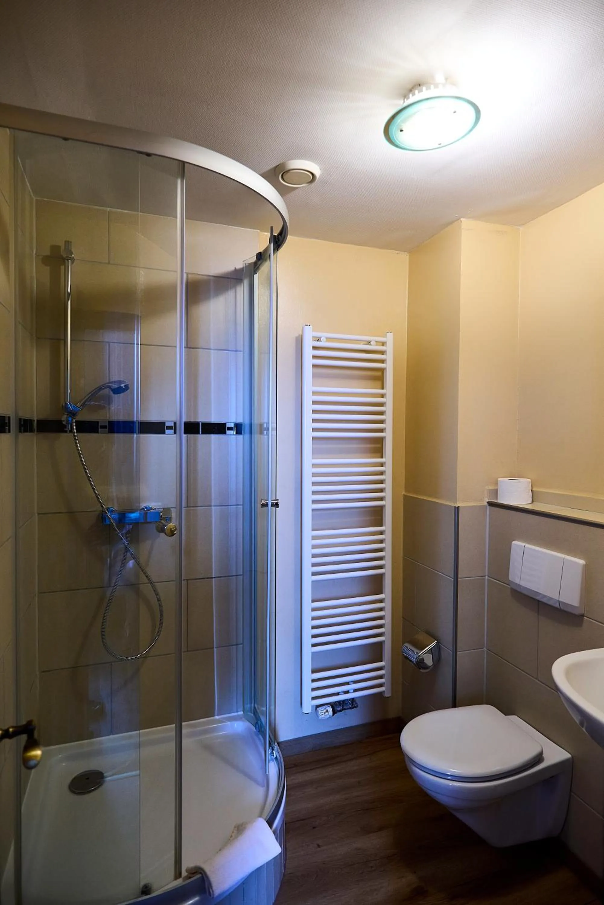 Bathroom in Nostalgie Altstadthotel Kornpforte