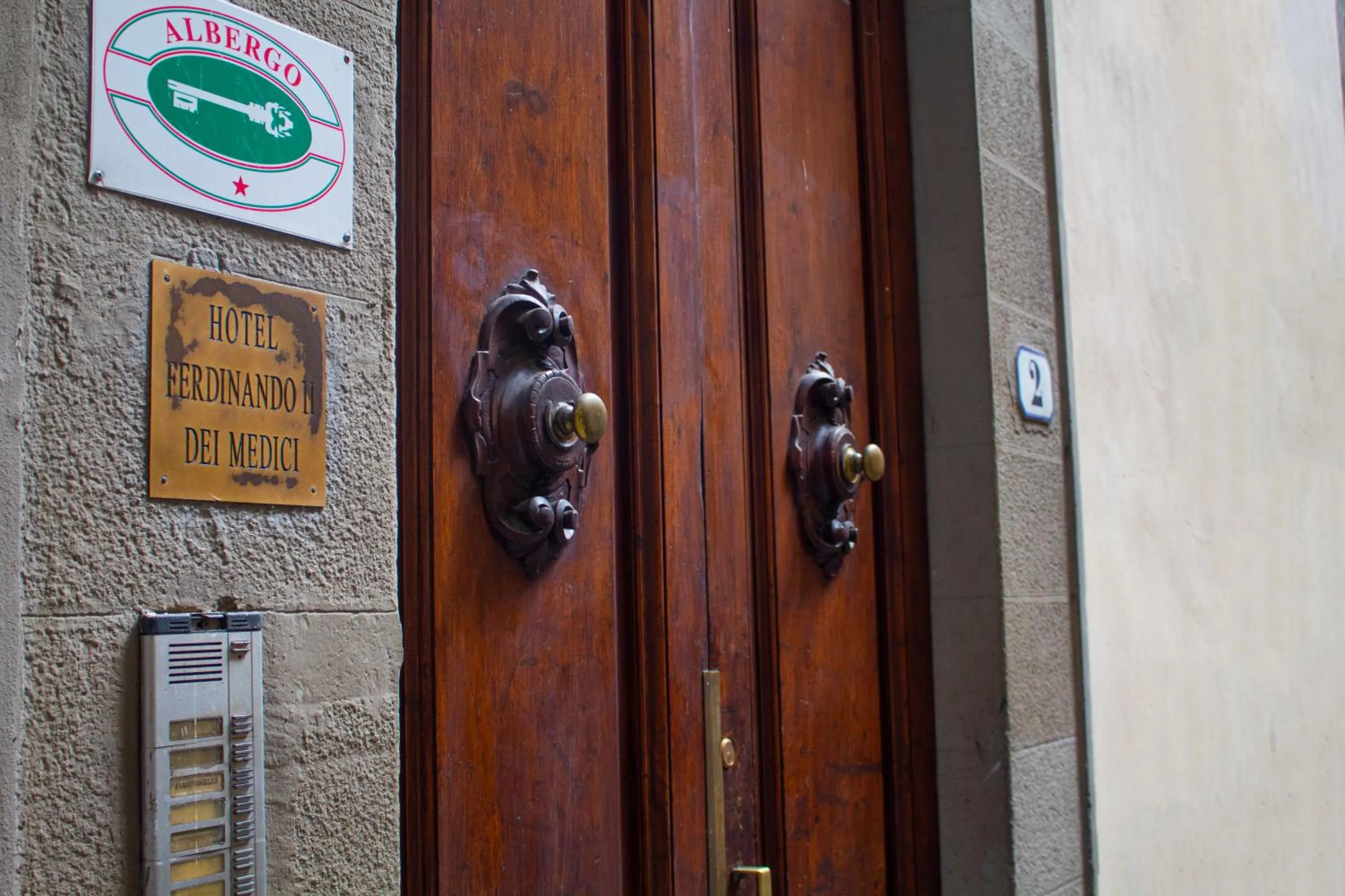 Facade/entrance in Ferdinando II De' Medici