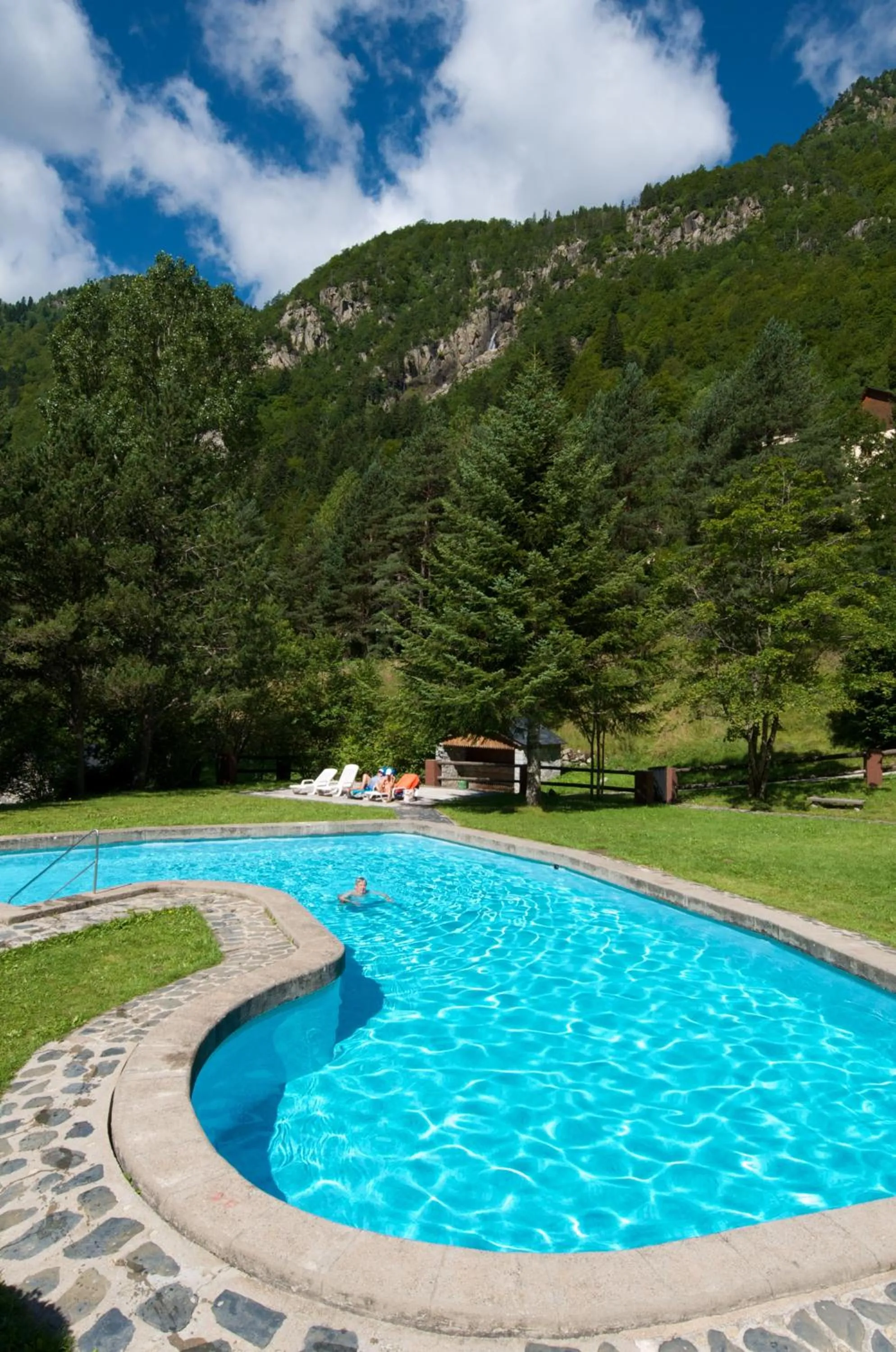 Swimming pool in Hotel Caldas
