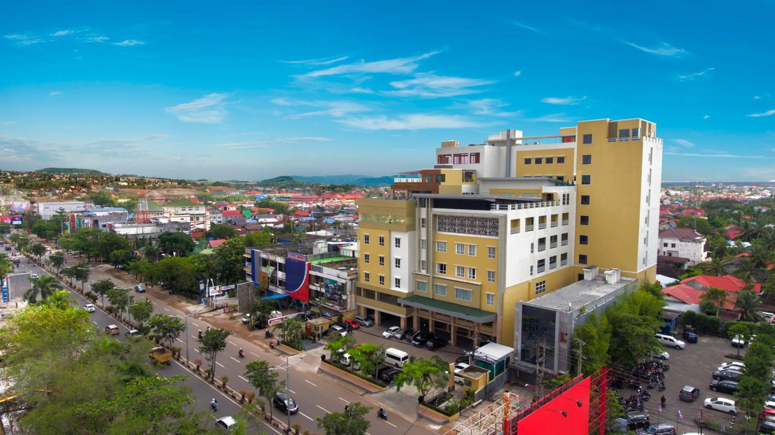 Property building in BEST WORLD KINDAI HOTEL