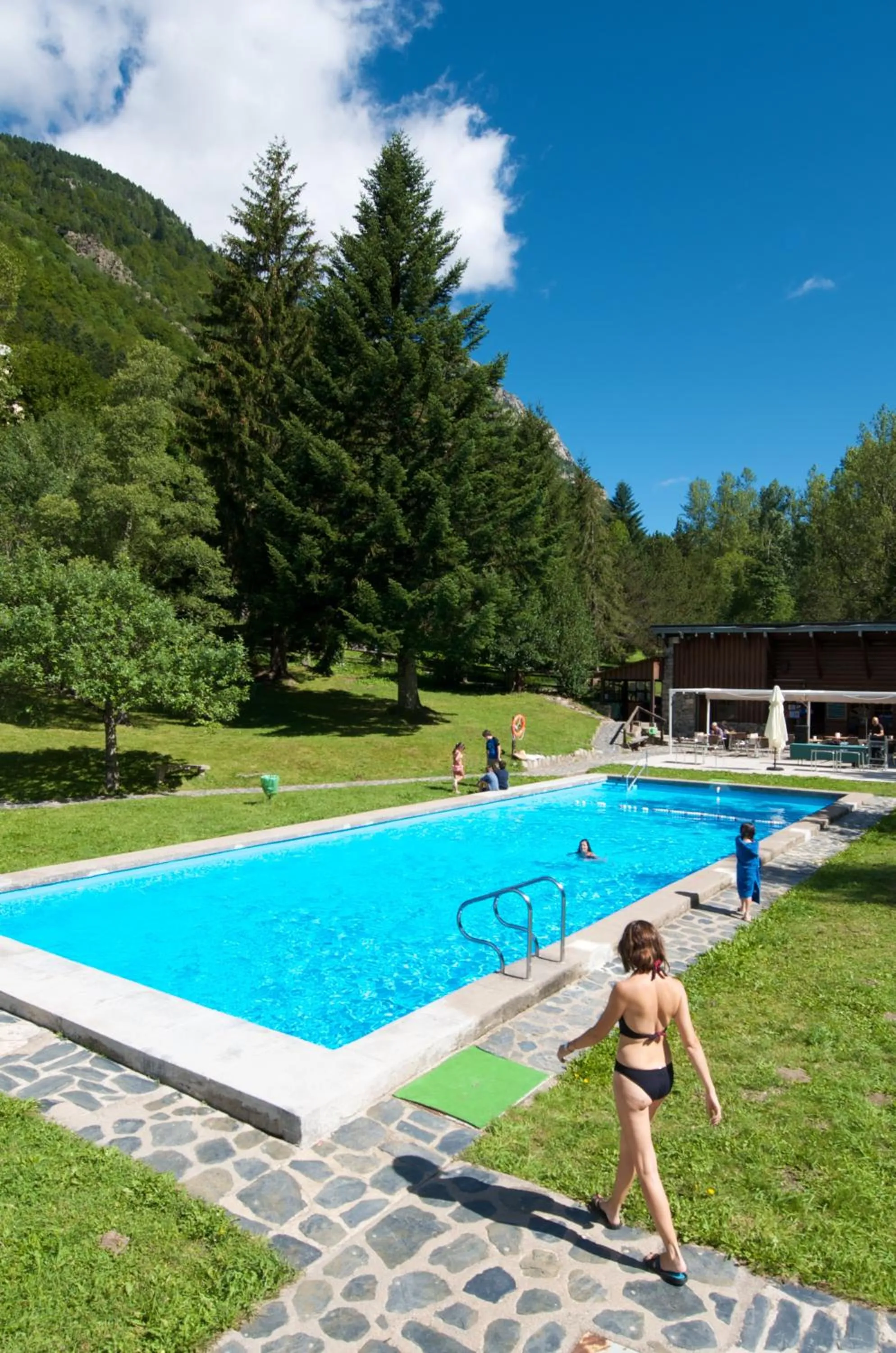 Swimming pool in Hotel Manantial