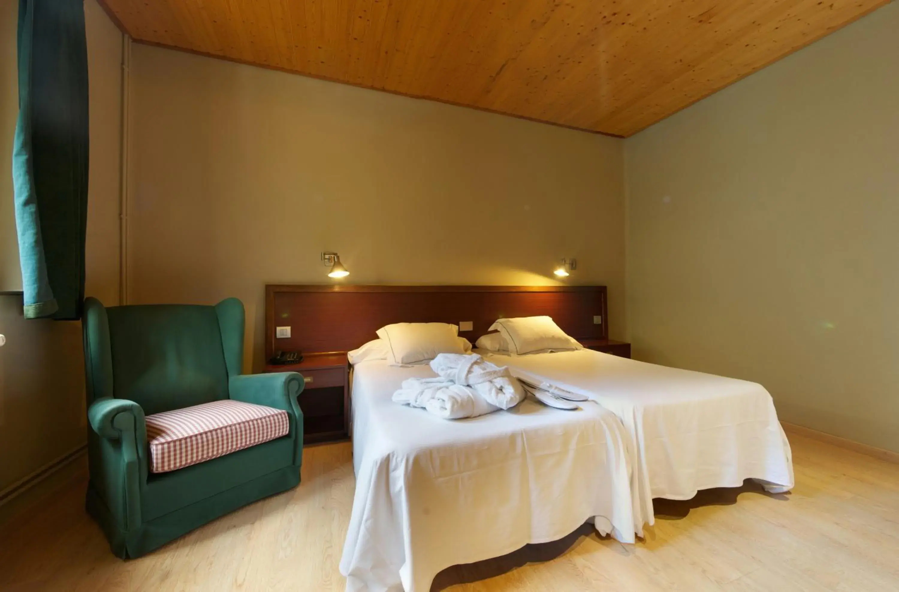 Bedroom, Bed in Hotel Manantial Bedroom, Bed in Hotel Manantial