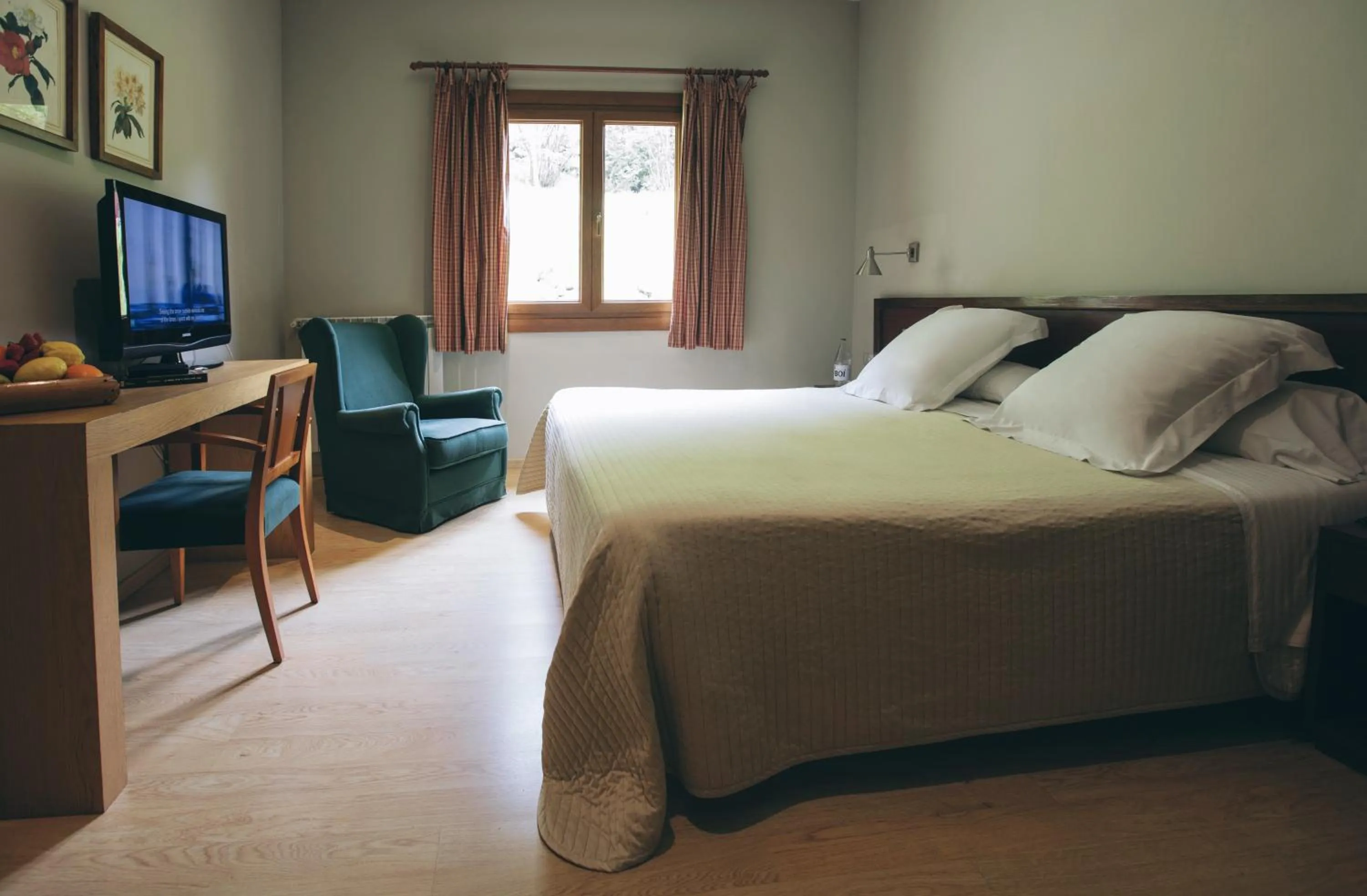Photo of the whole room, Bed in Hotel Manantial