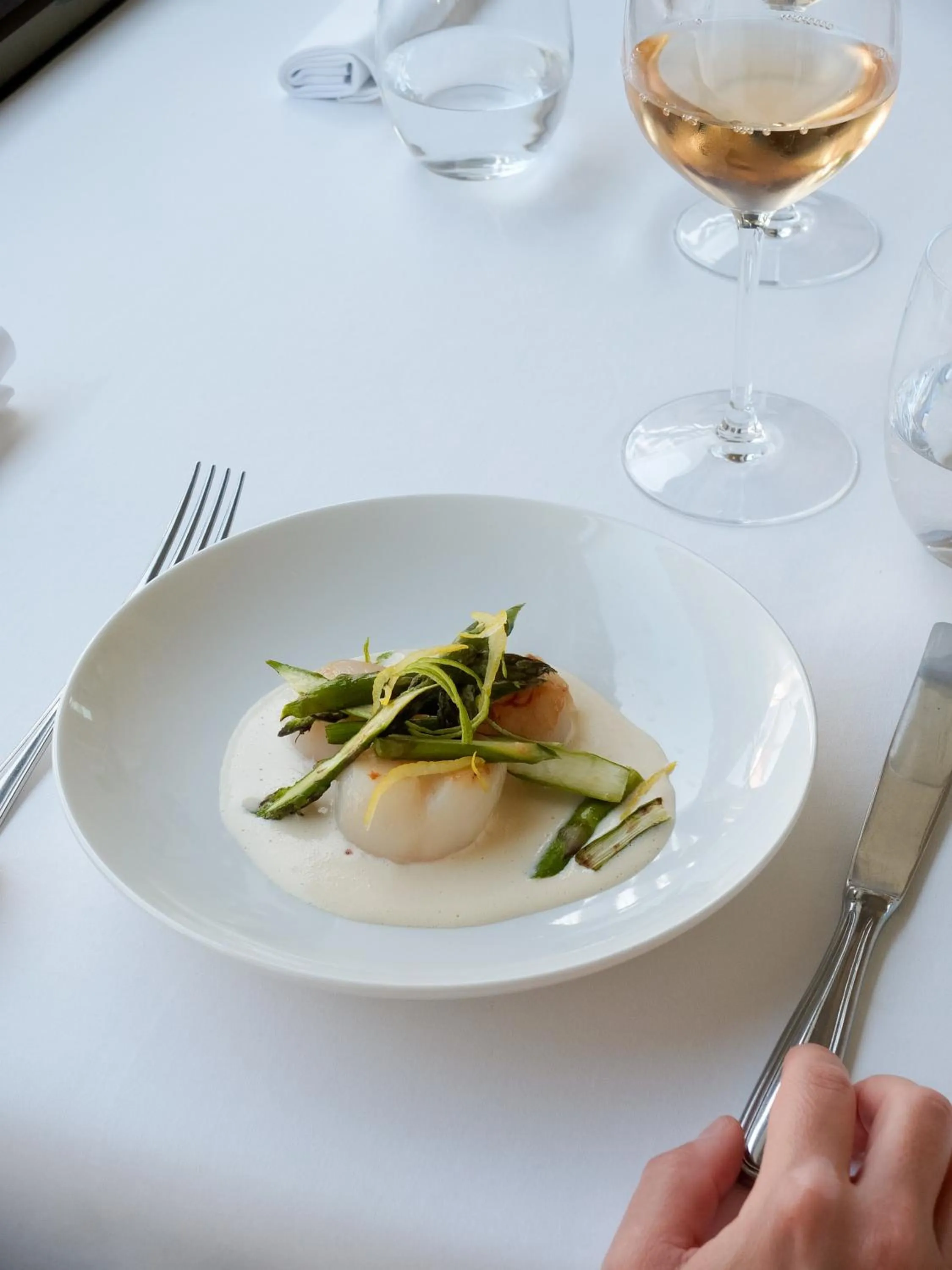 Restaurant/places to eat in Hostal Empúries