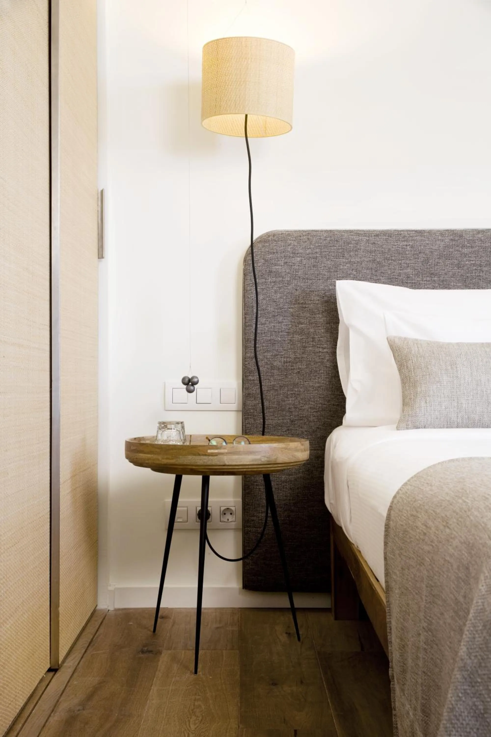 Decorative detail, Bed in Hostal Empúries