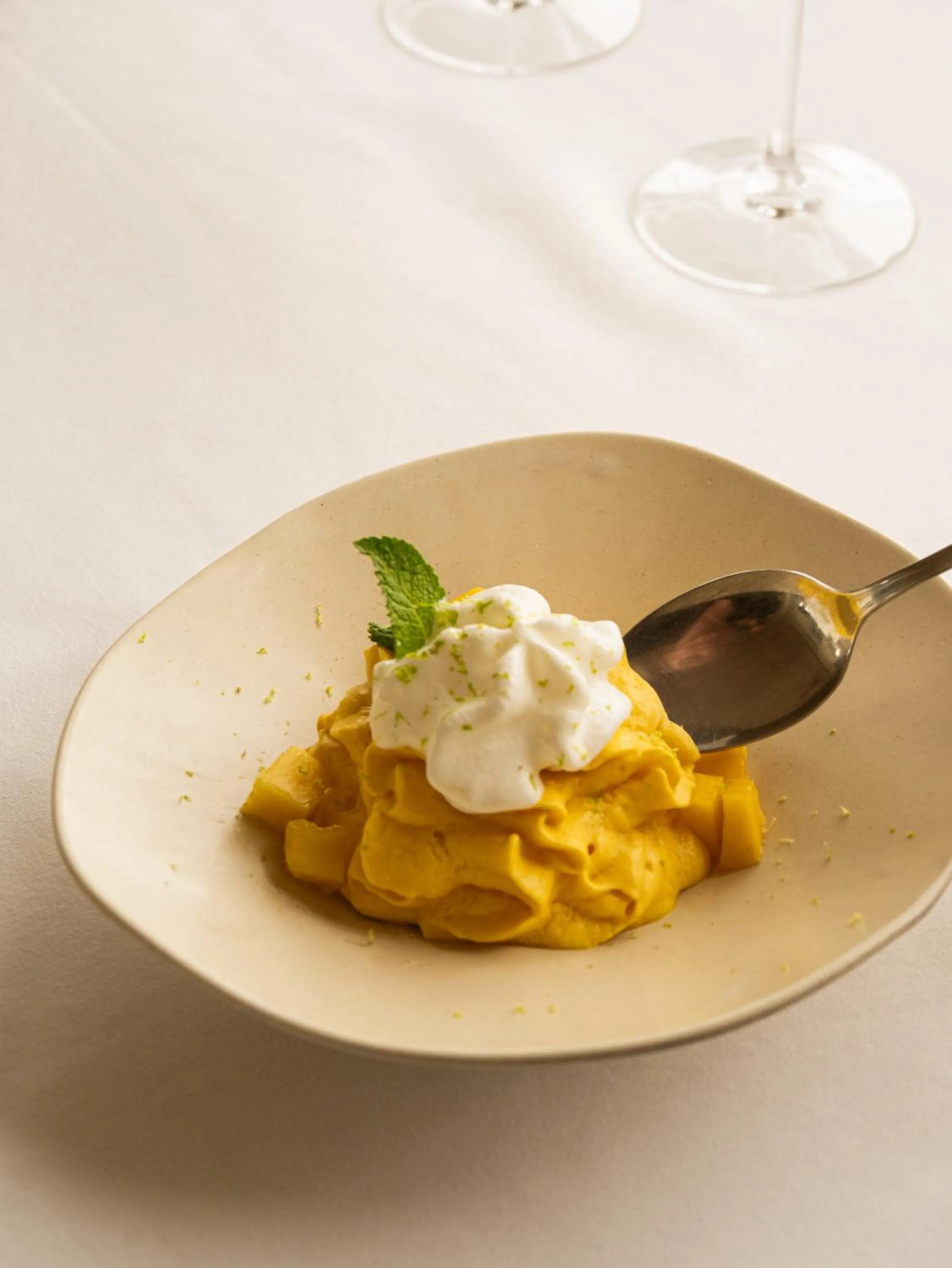 Food and drinks in Hostal Empúries