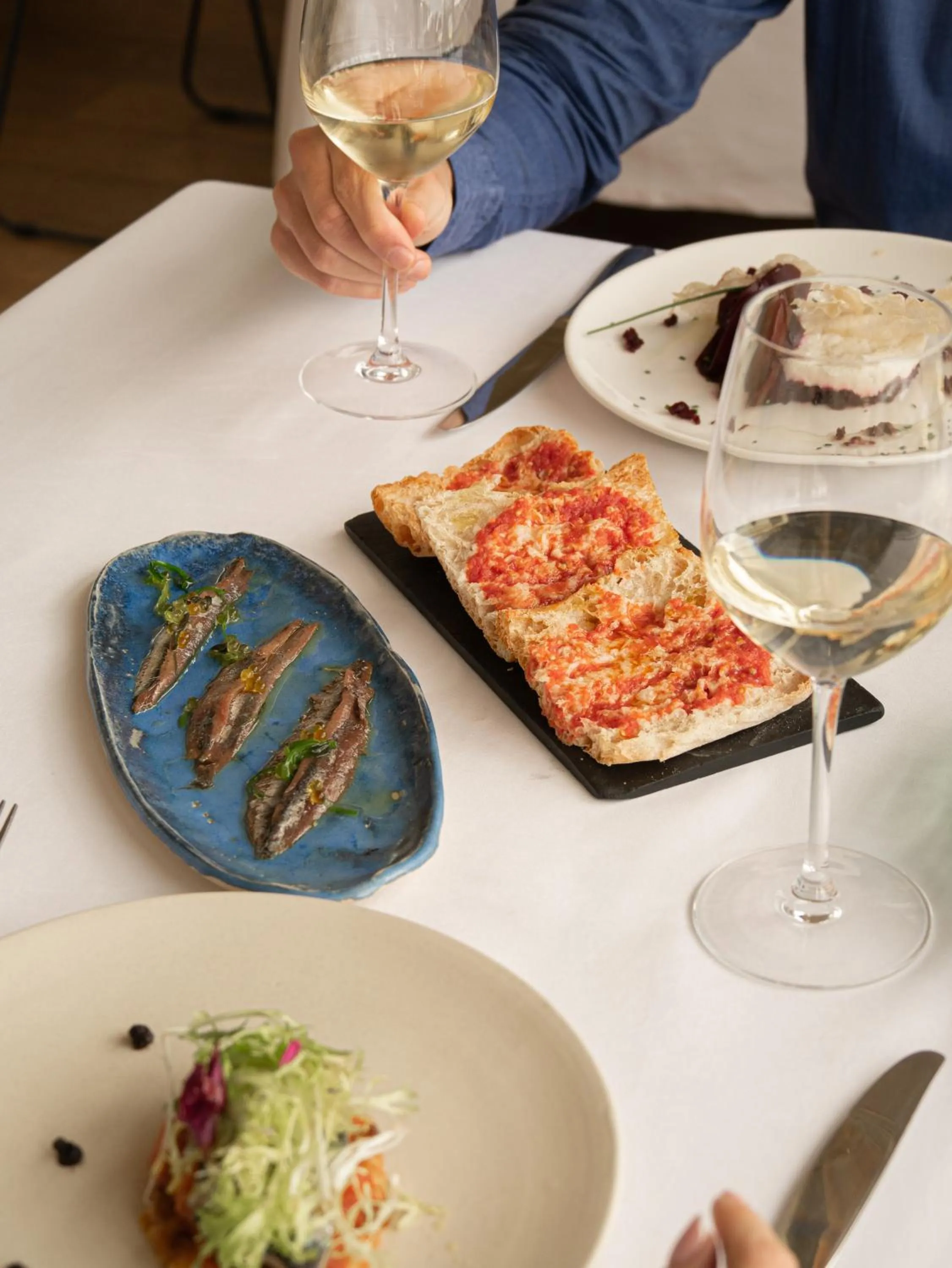 People in Hostal Empúries