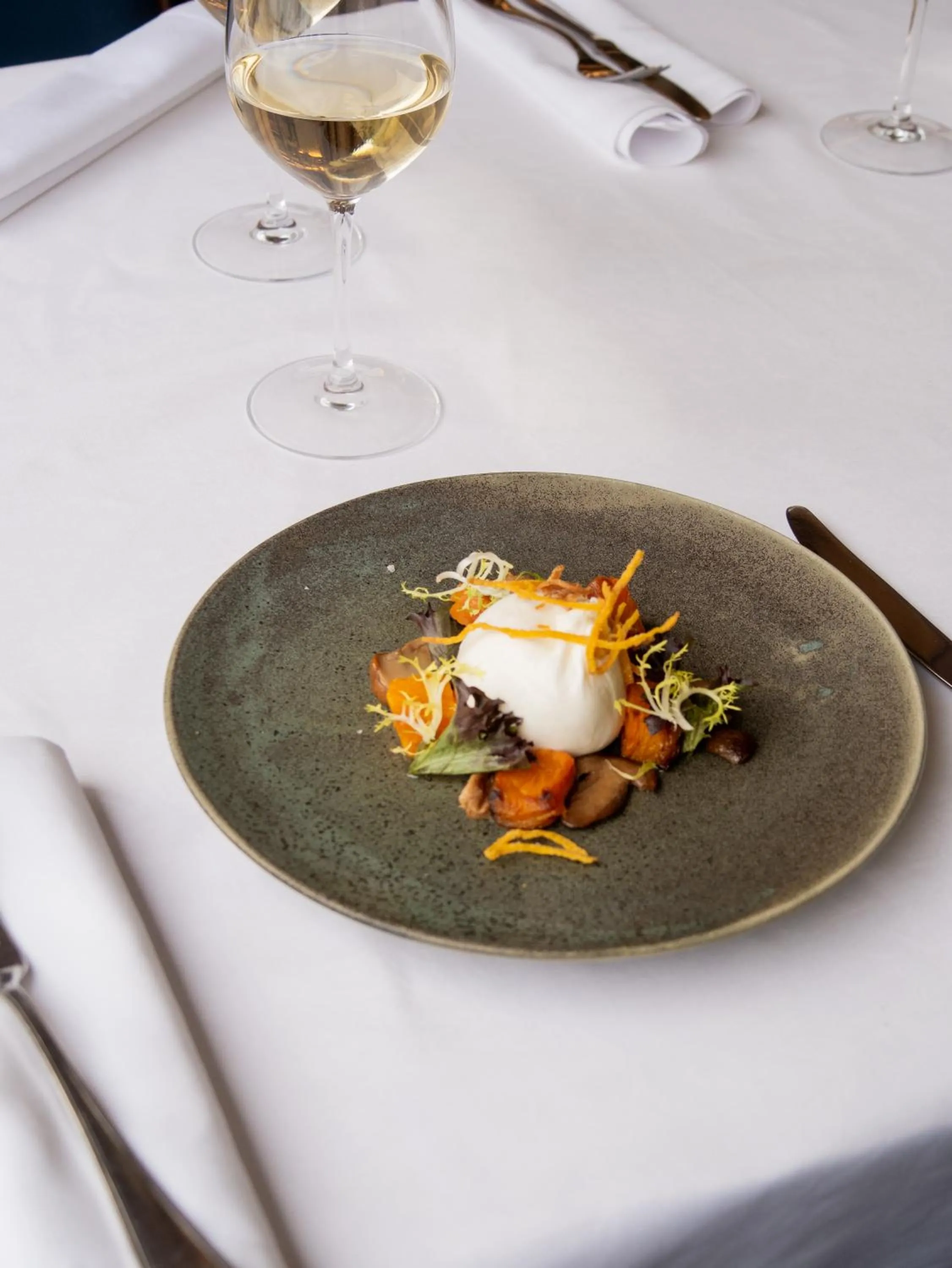 Restaurant/places to eat in Hostal Empúries