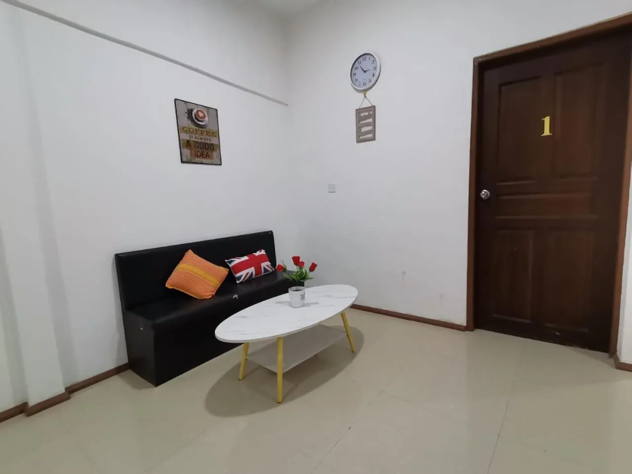 Living room in Natol Homestay - Kenyalang Park