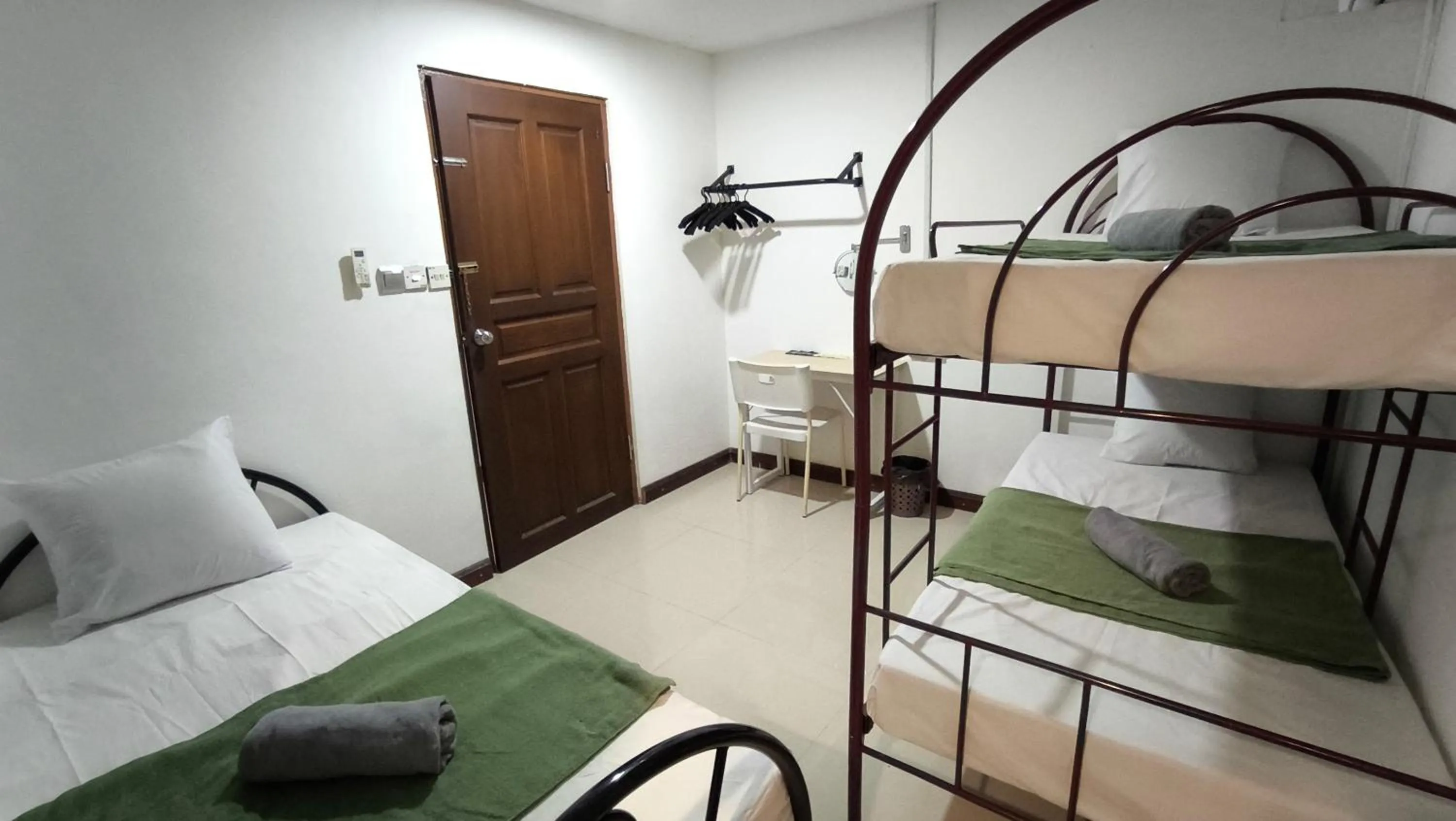 Bedroom, Bed in Natol Homestay - Kenyalang Park