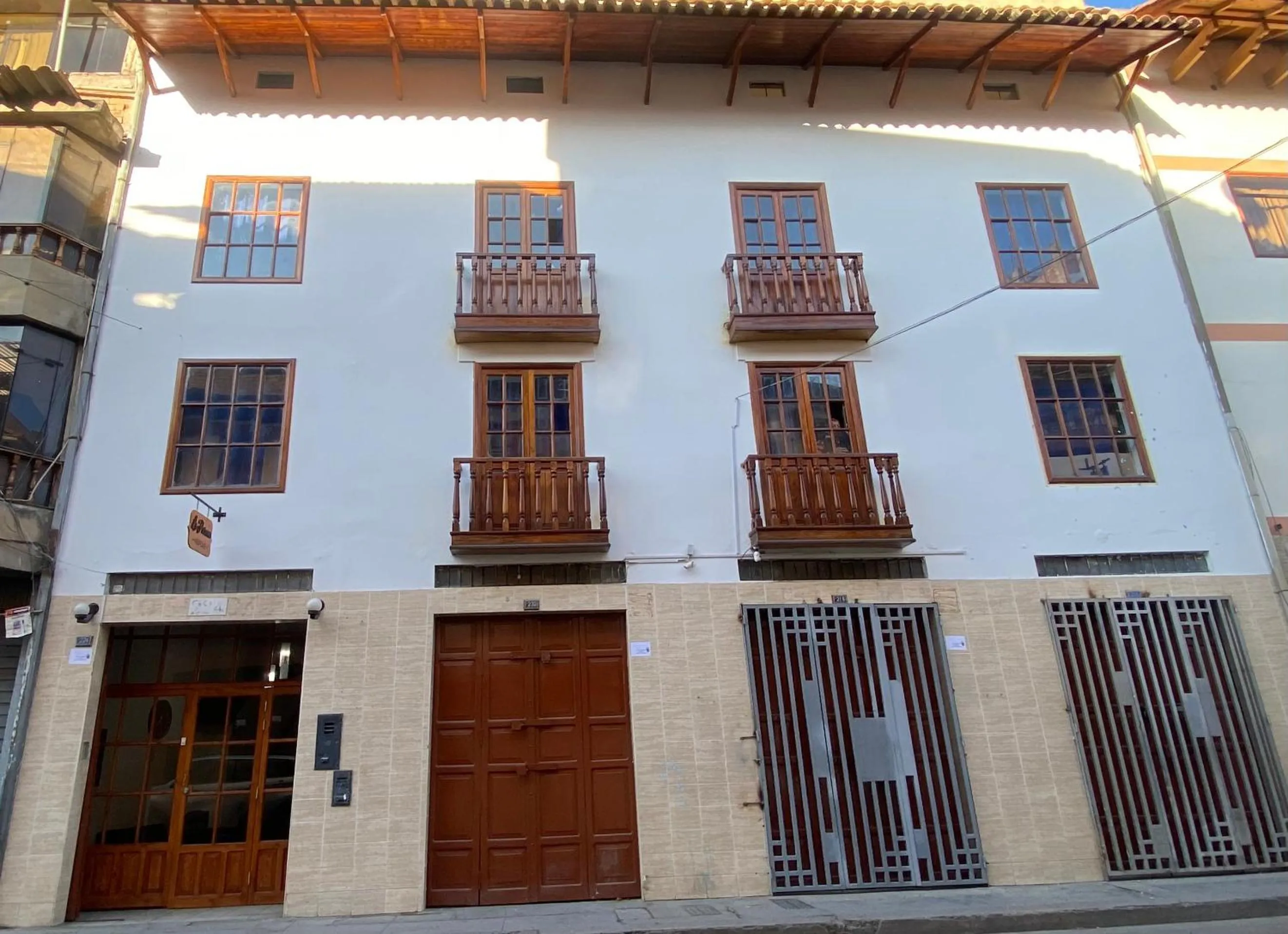 Property building in La Pascana Hospedaje