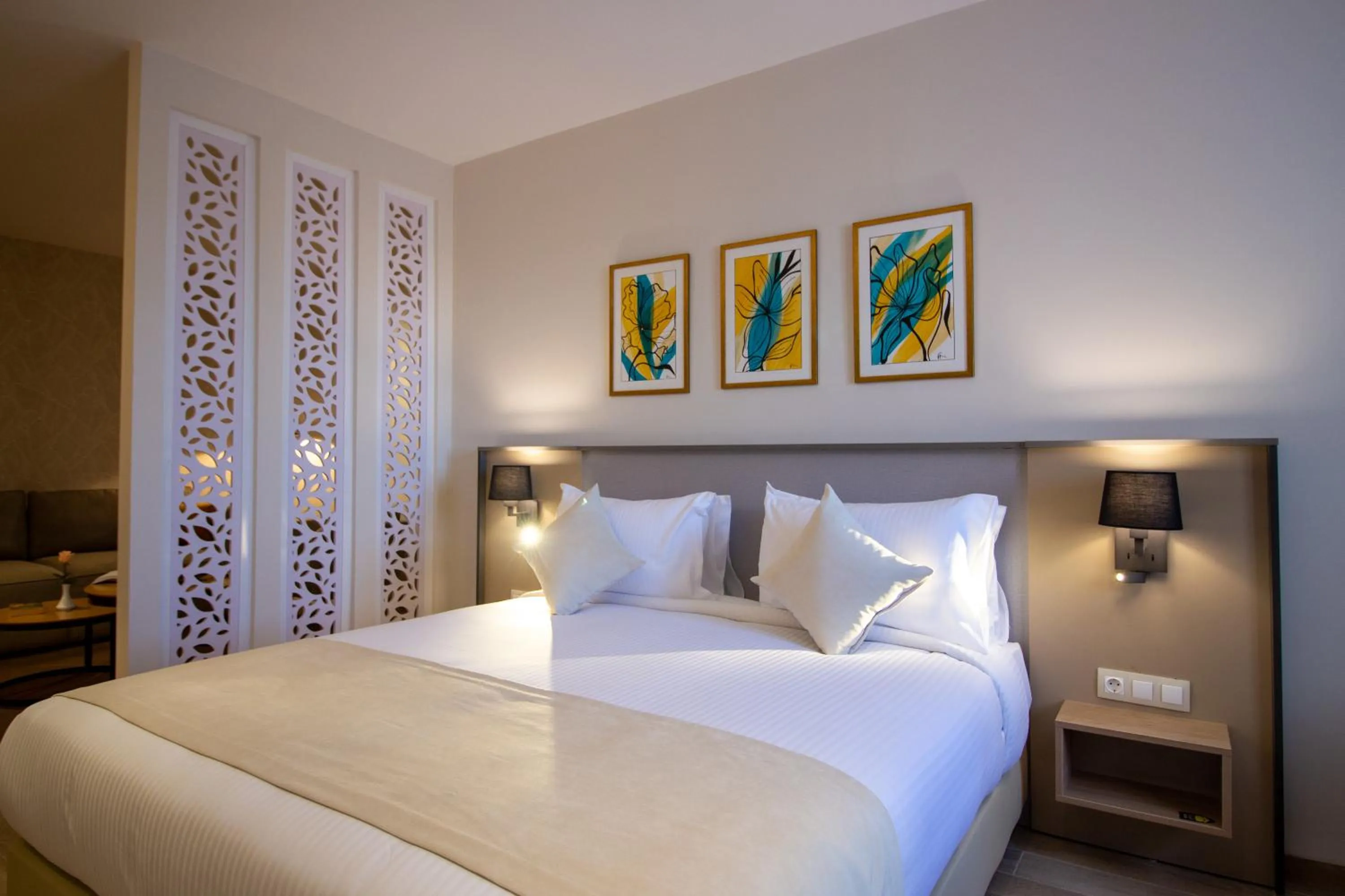 Bed in Golden Tulip Opera Alger