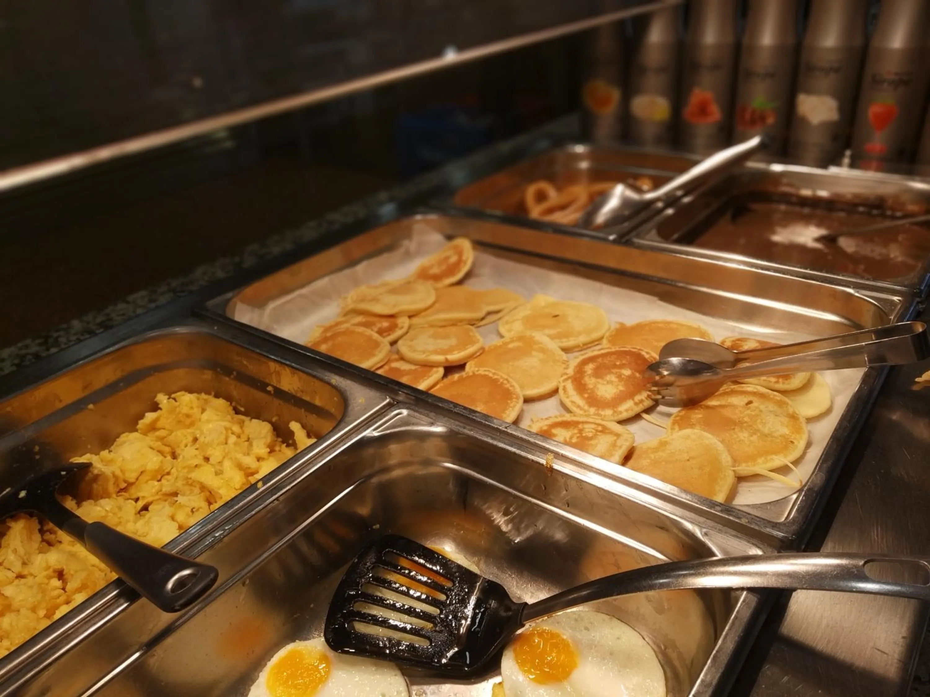 Buffet breakfast in Cleopatra Spa Hotel