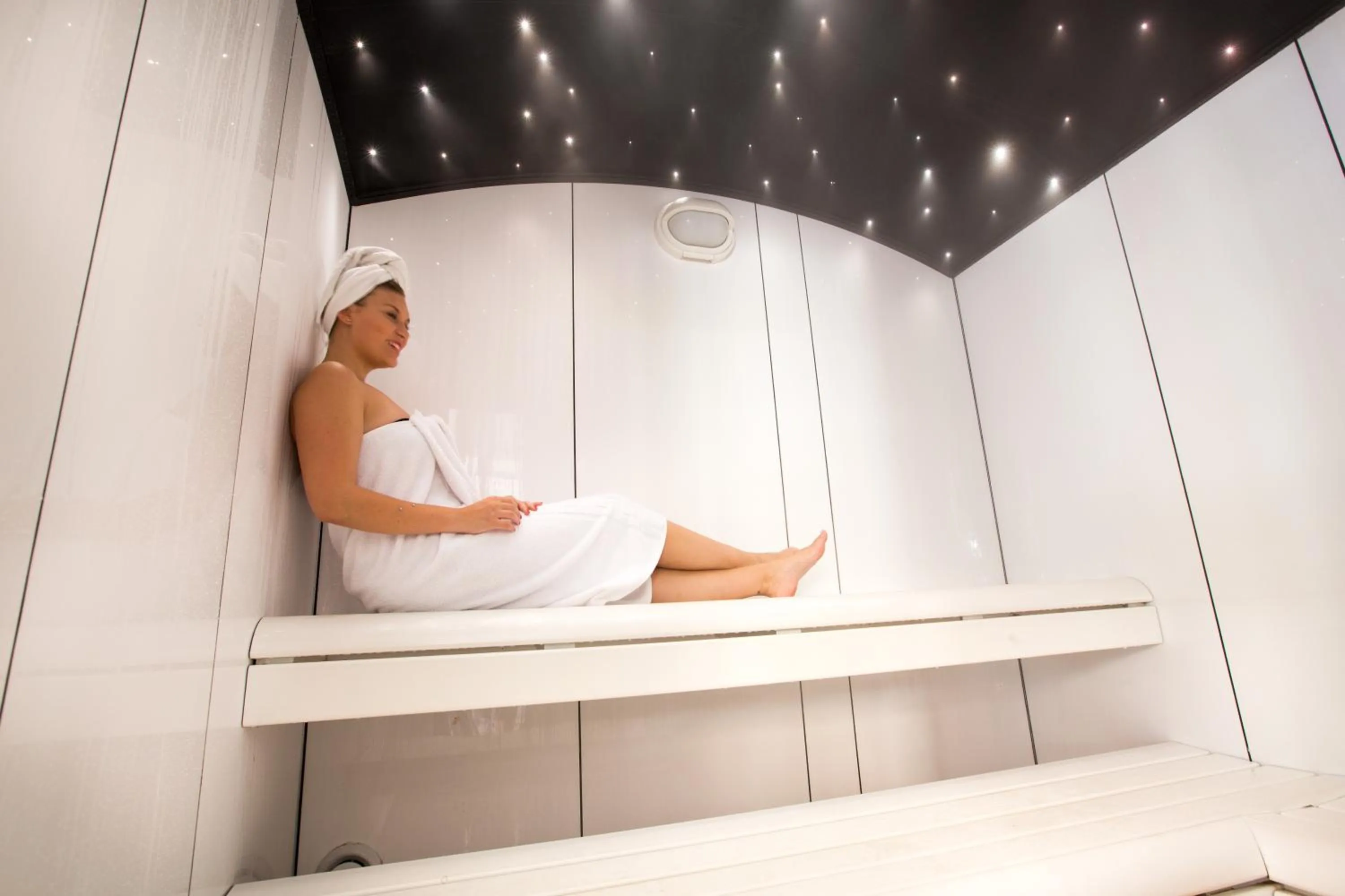 Steam room in Cleopatra Spa Hotel