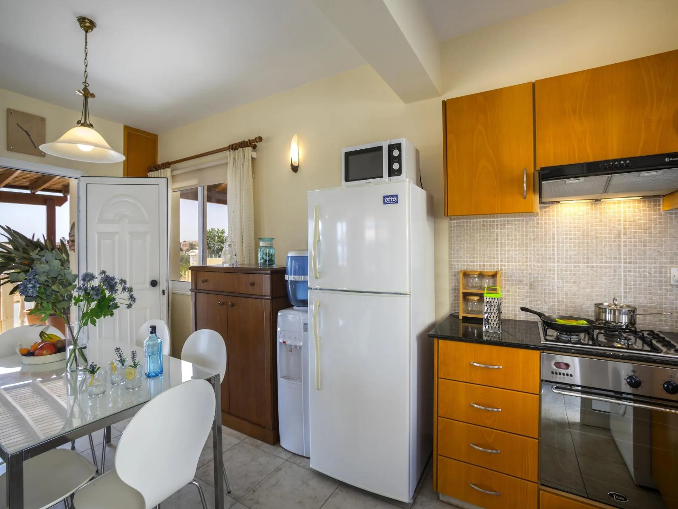 Kitchen or kitchenette in Protaras Villa Amber By The Sea