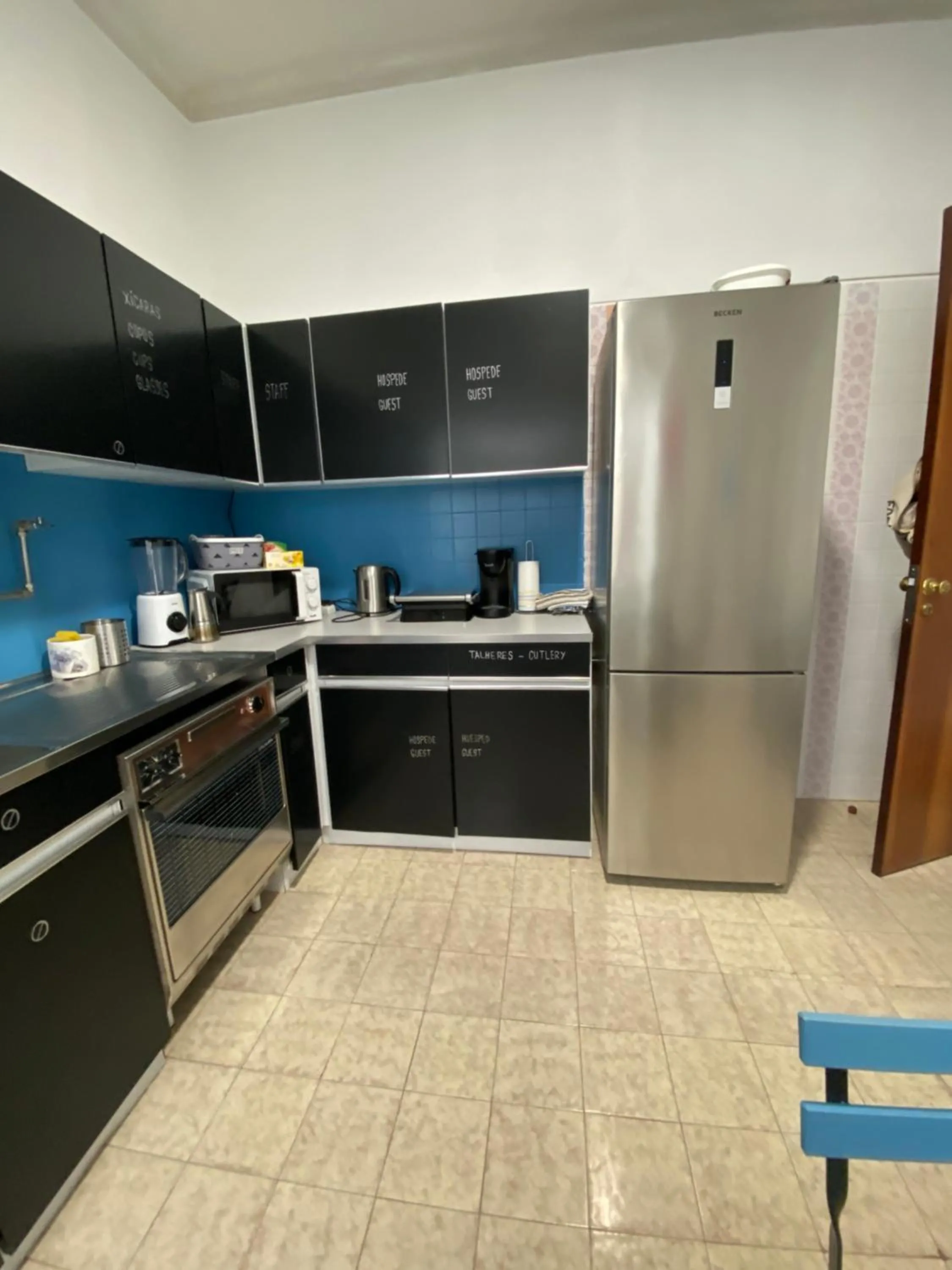 Kitchen or kitchenette in Barão 35 Guest House