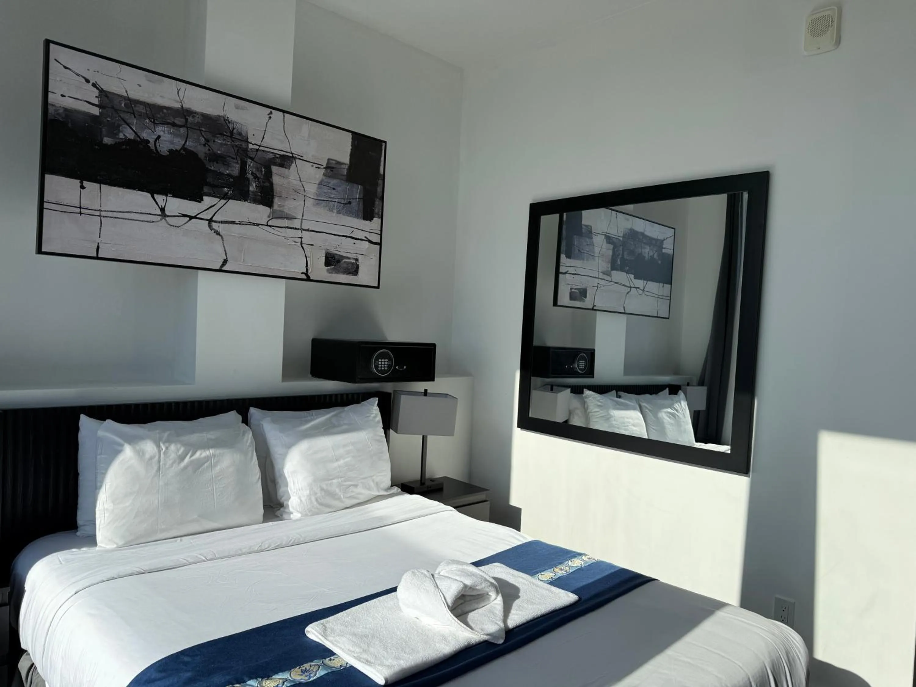 Bed in Nova Hotel Brooklyn