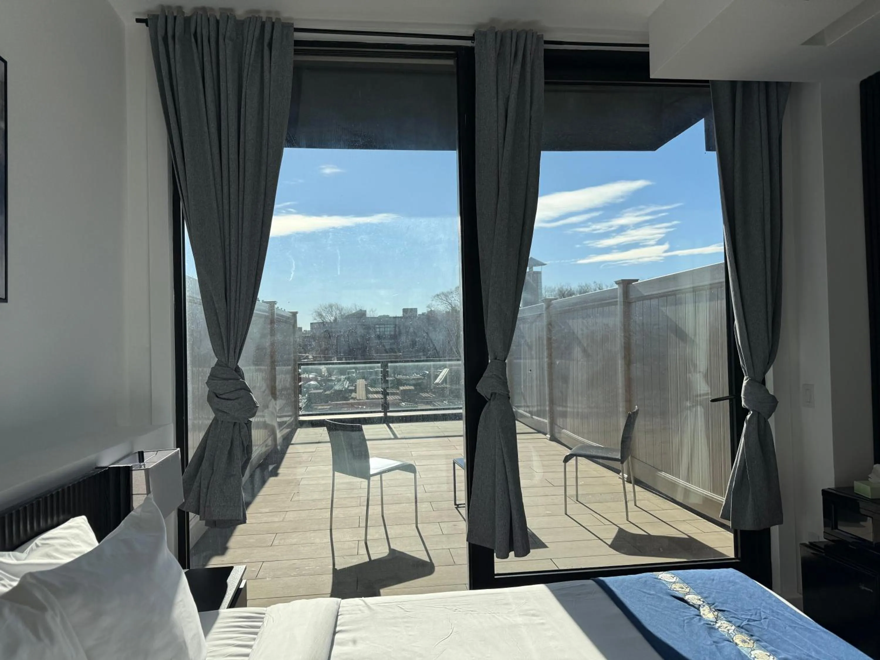 Balcony/Terrace, Bed in Nova Hotel Brooklyn