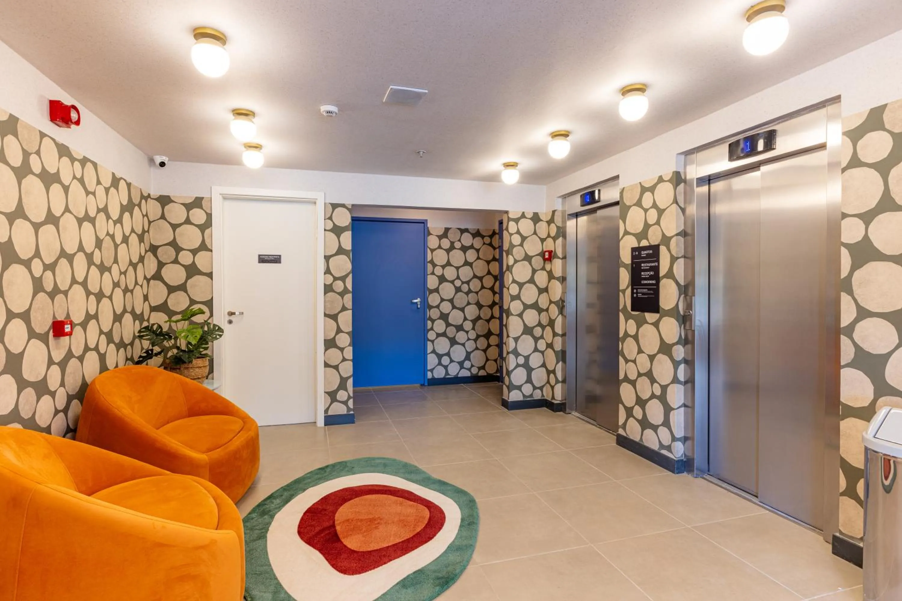 Seating area in B&B HOTEL Santos Dumont