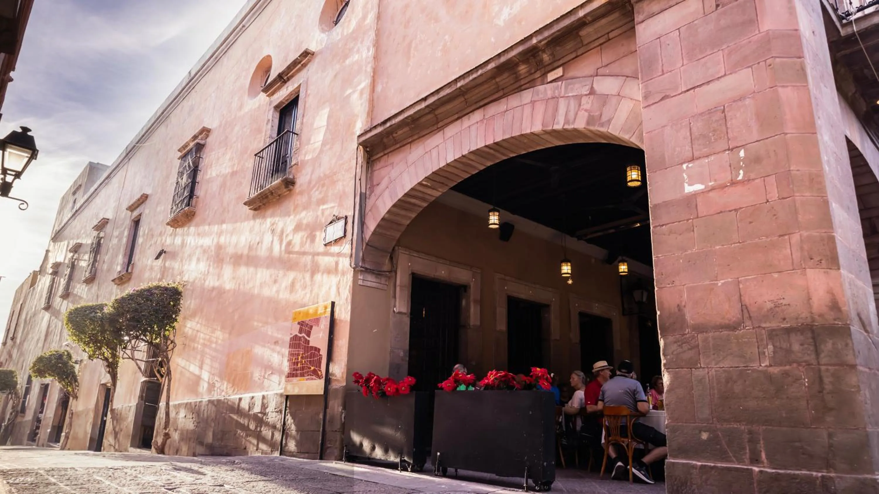 Property building in Hotel Plaza de Armas