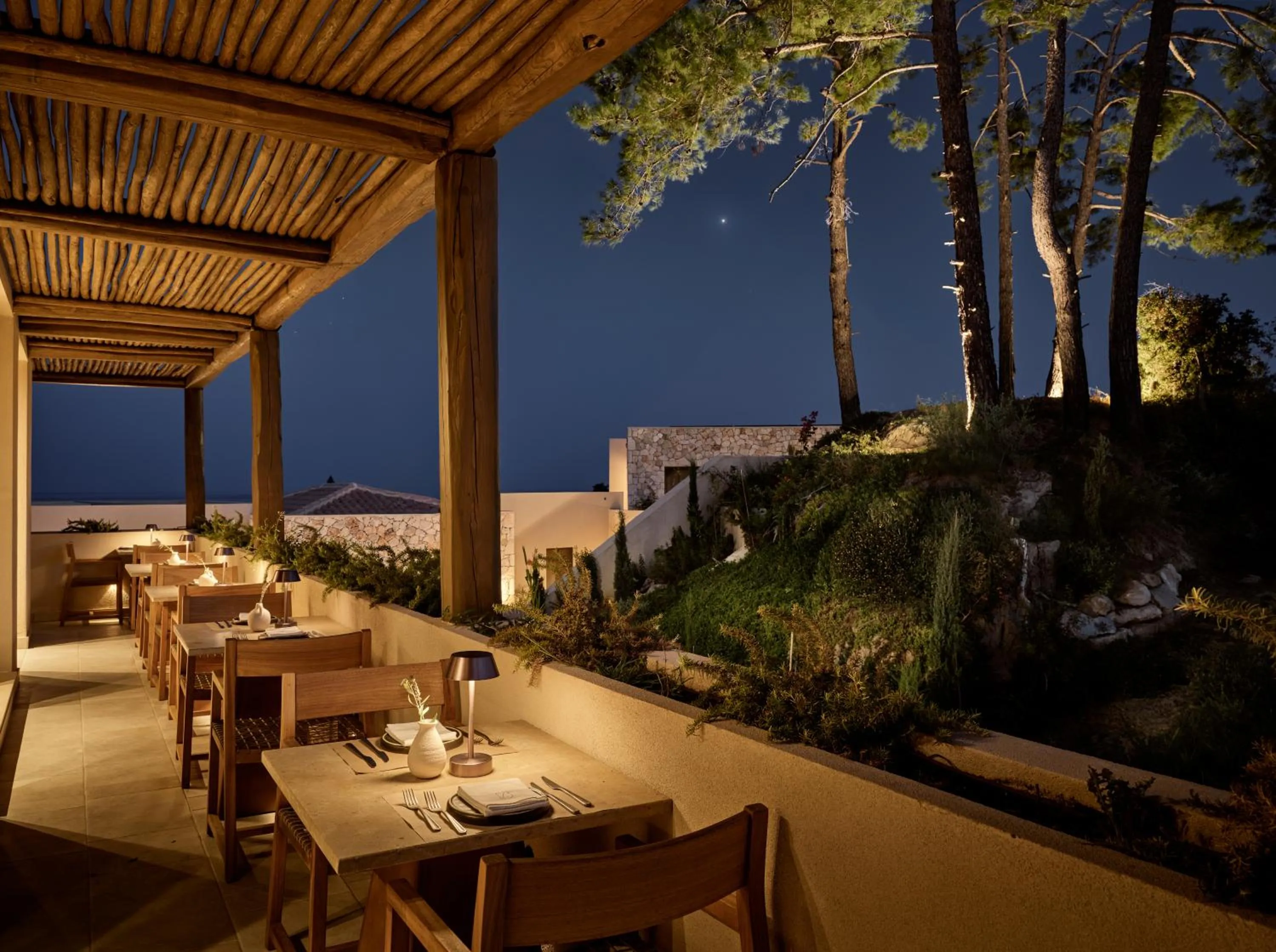 Restaurant/places to eat in Pierros Verde