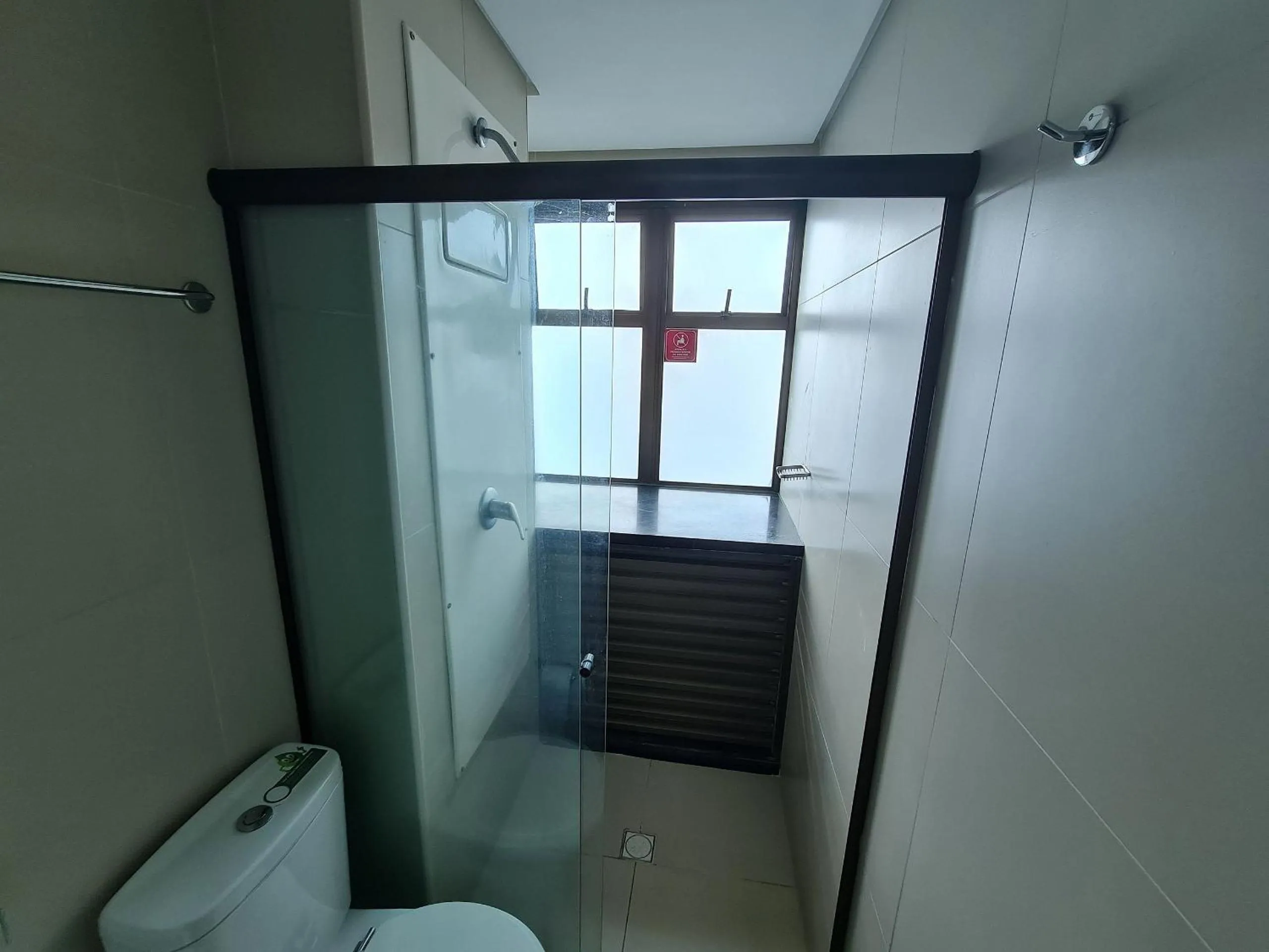 Toilet in Confortável Flat em Boa Viagem com vista