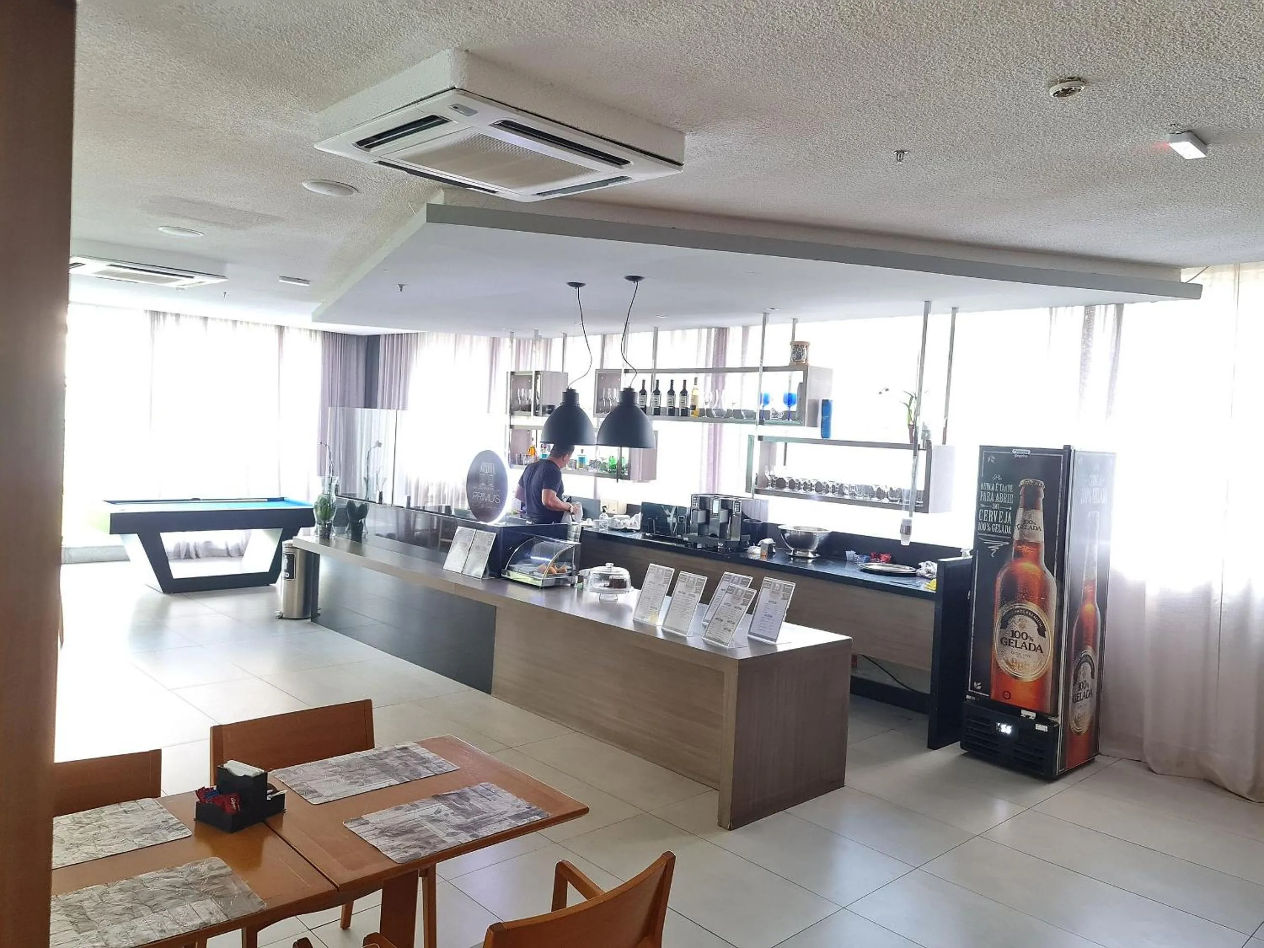 Restaurant/places to eat in Confortável Flat em Boa Viagem com vista