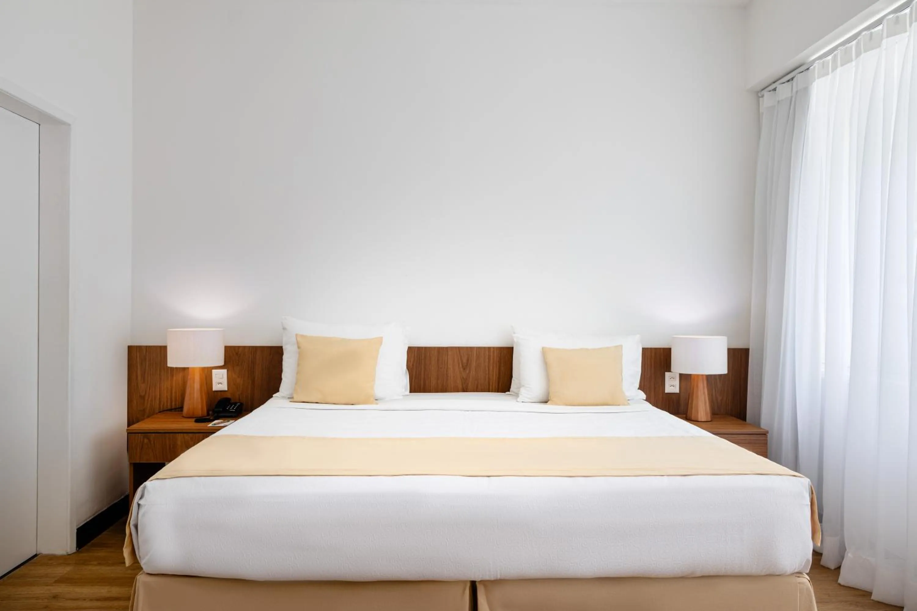 Bedroom, Bed in Savoy Othon Lite