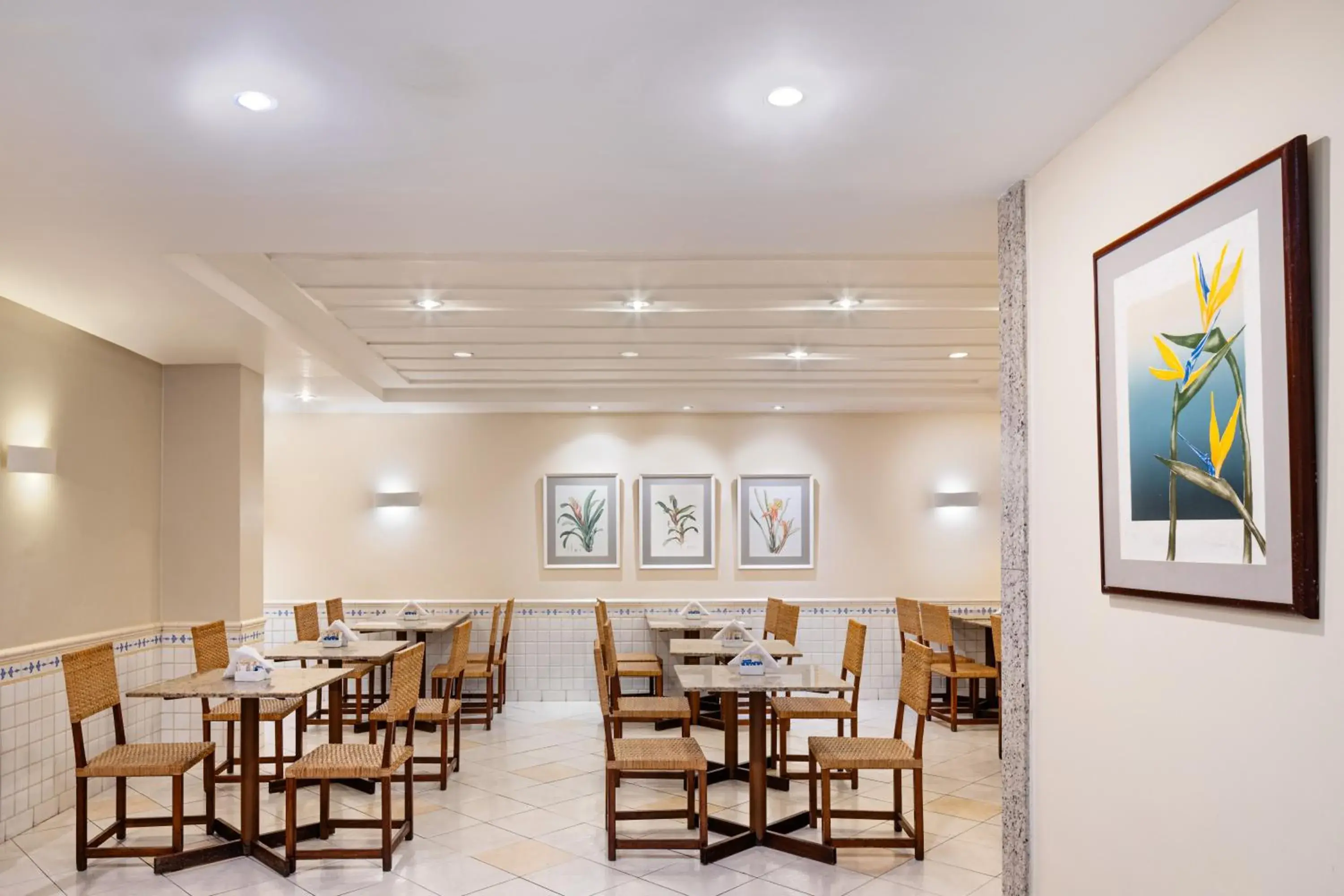 Restaurant/places to eat in Savoy Othon Lite Restaurant/places to eat in Savoy Othon Lite