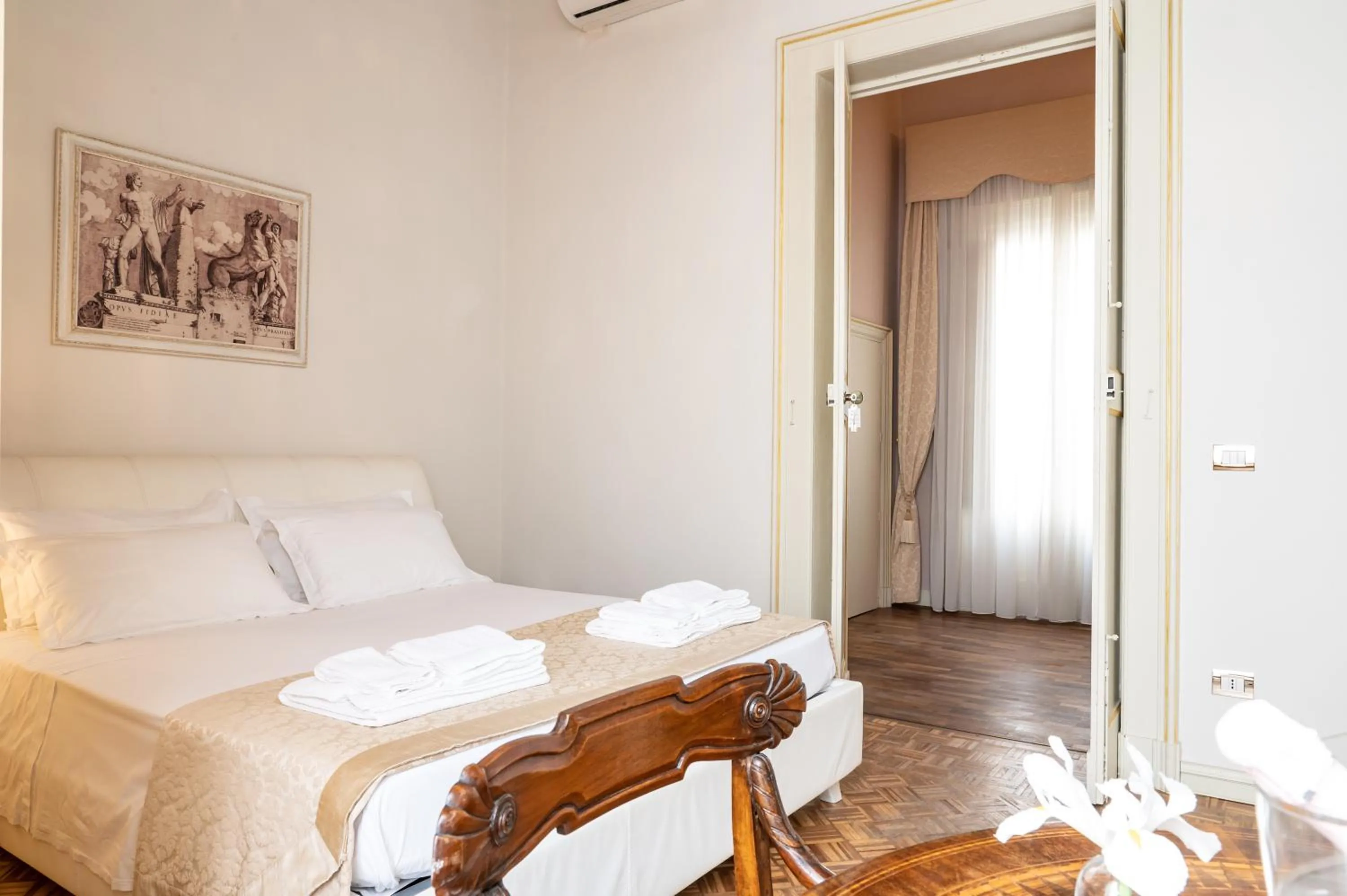 Bed in Personè Palace - by Symphonya Luxury