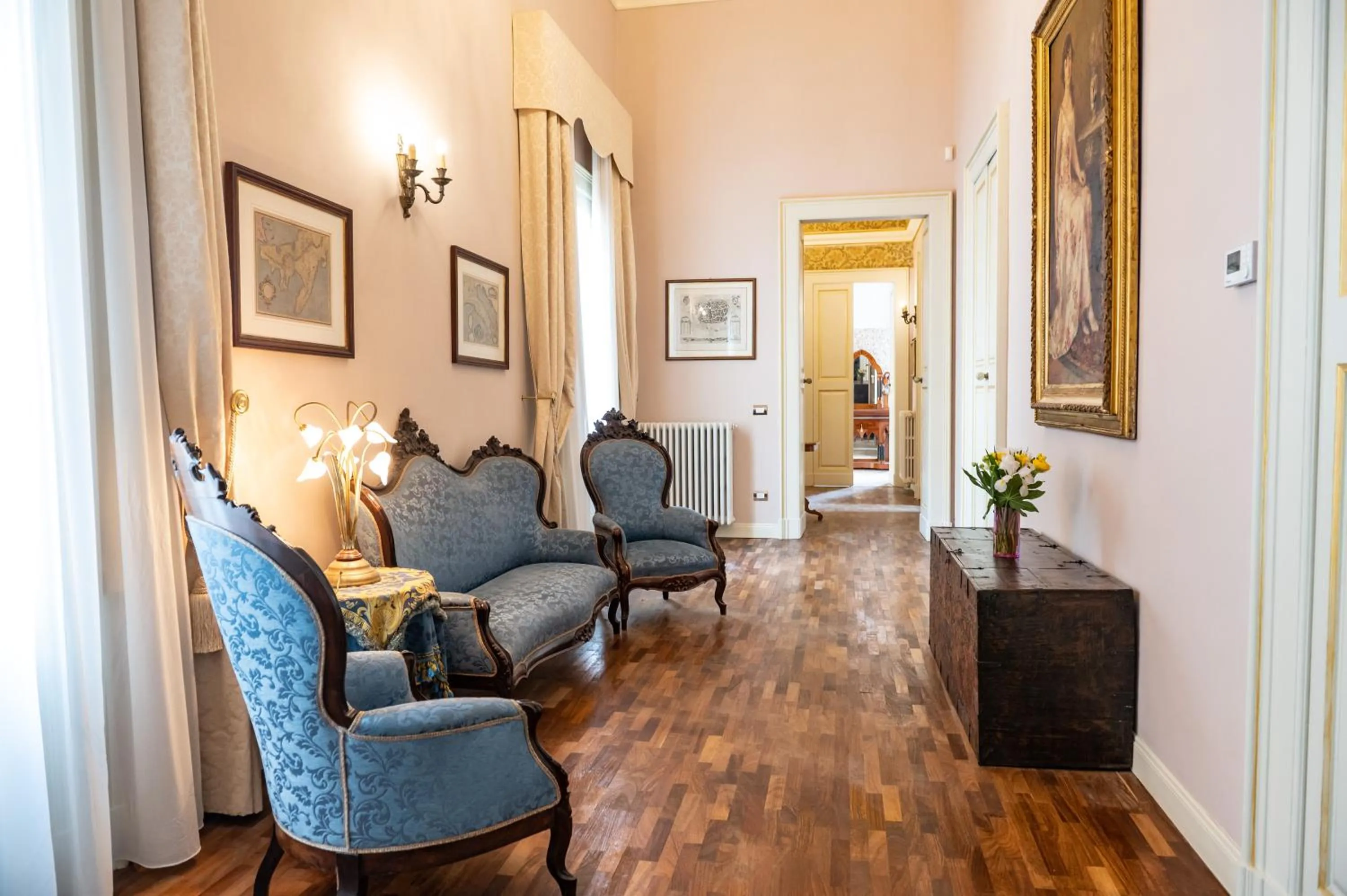 Living room, Seating Area in Personè Palace - by Symphonya Luxury