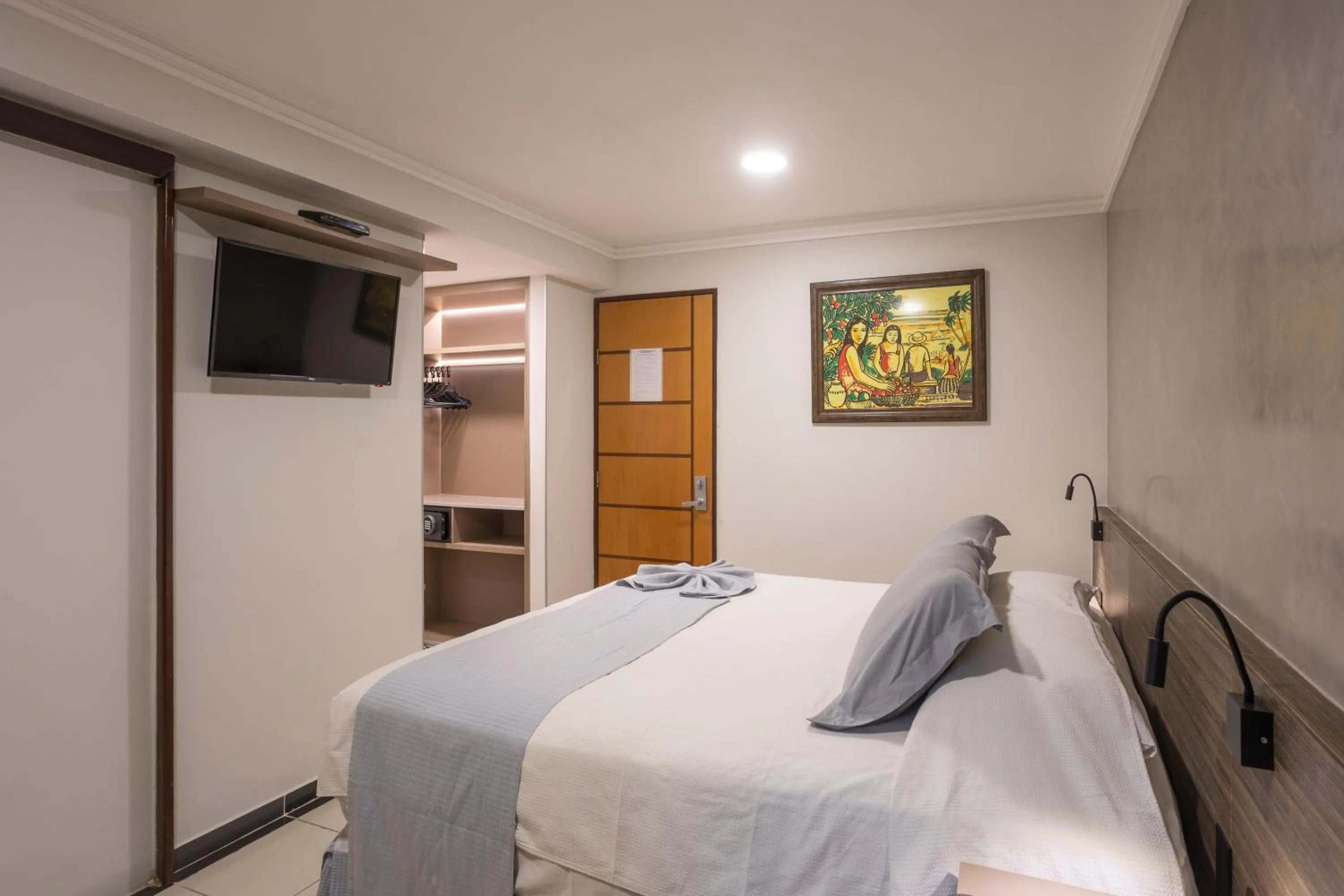 Bedroom, Bed in Atlântico Praia Hotel