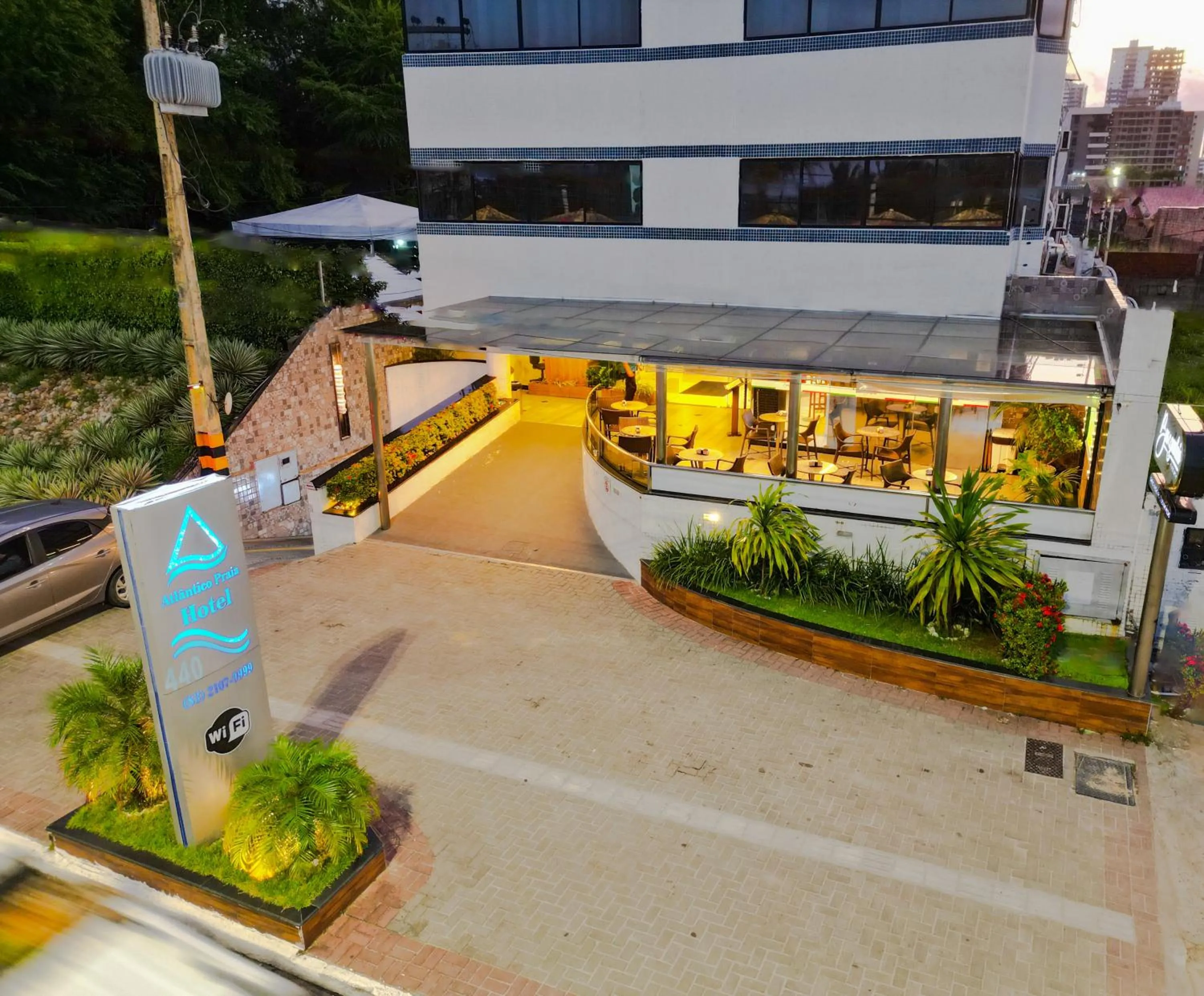Facade/entrance in Atlântico Praia Hotel