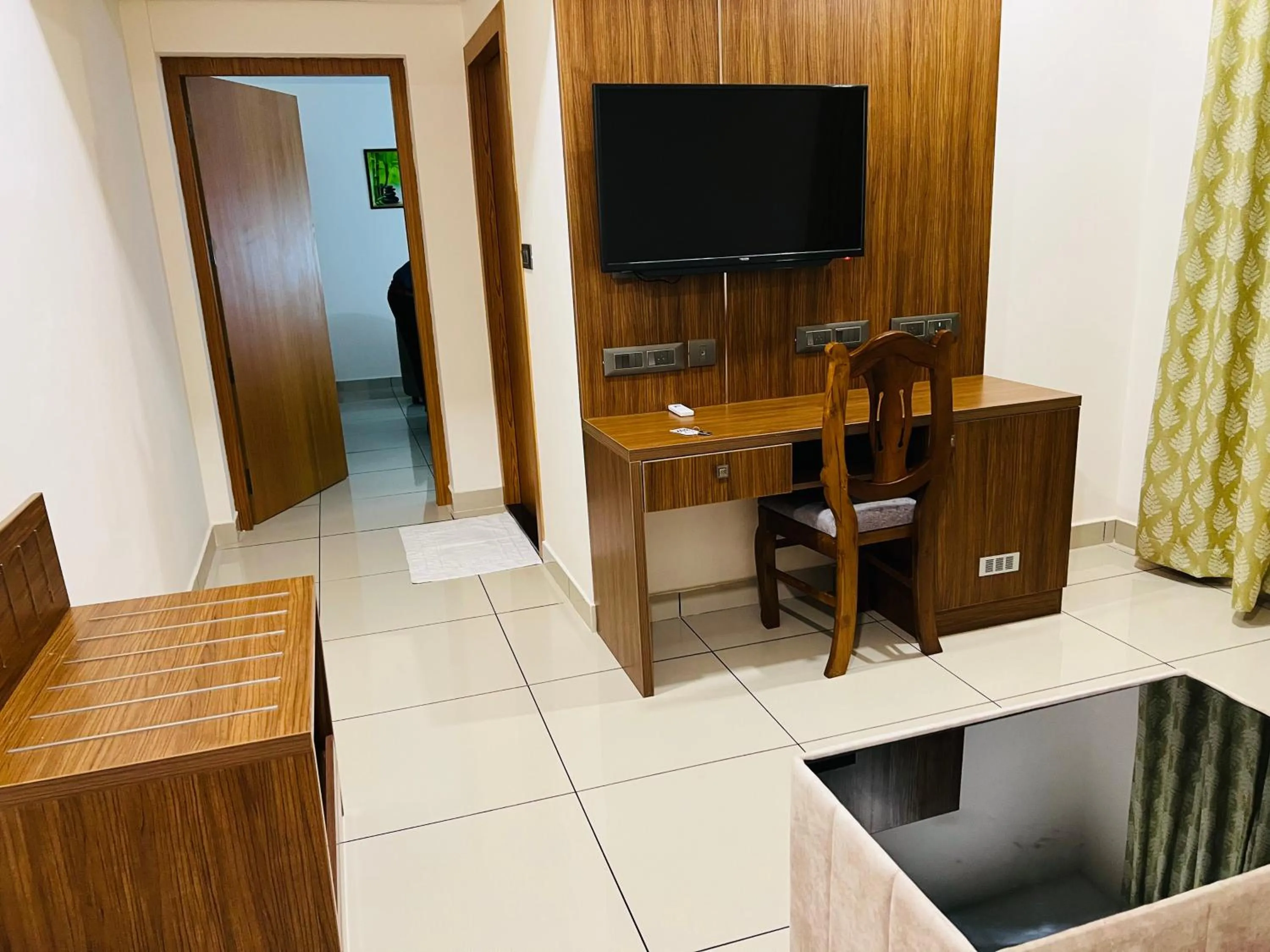 Communal lounge/ TV room in Hotel Seapark