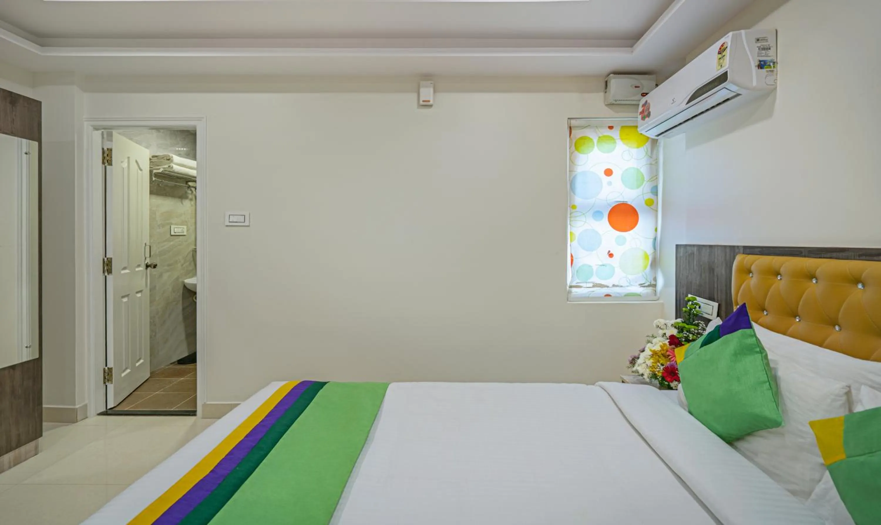 Bed in Treebo Elite 7