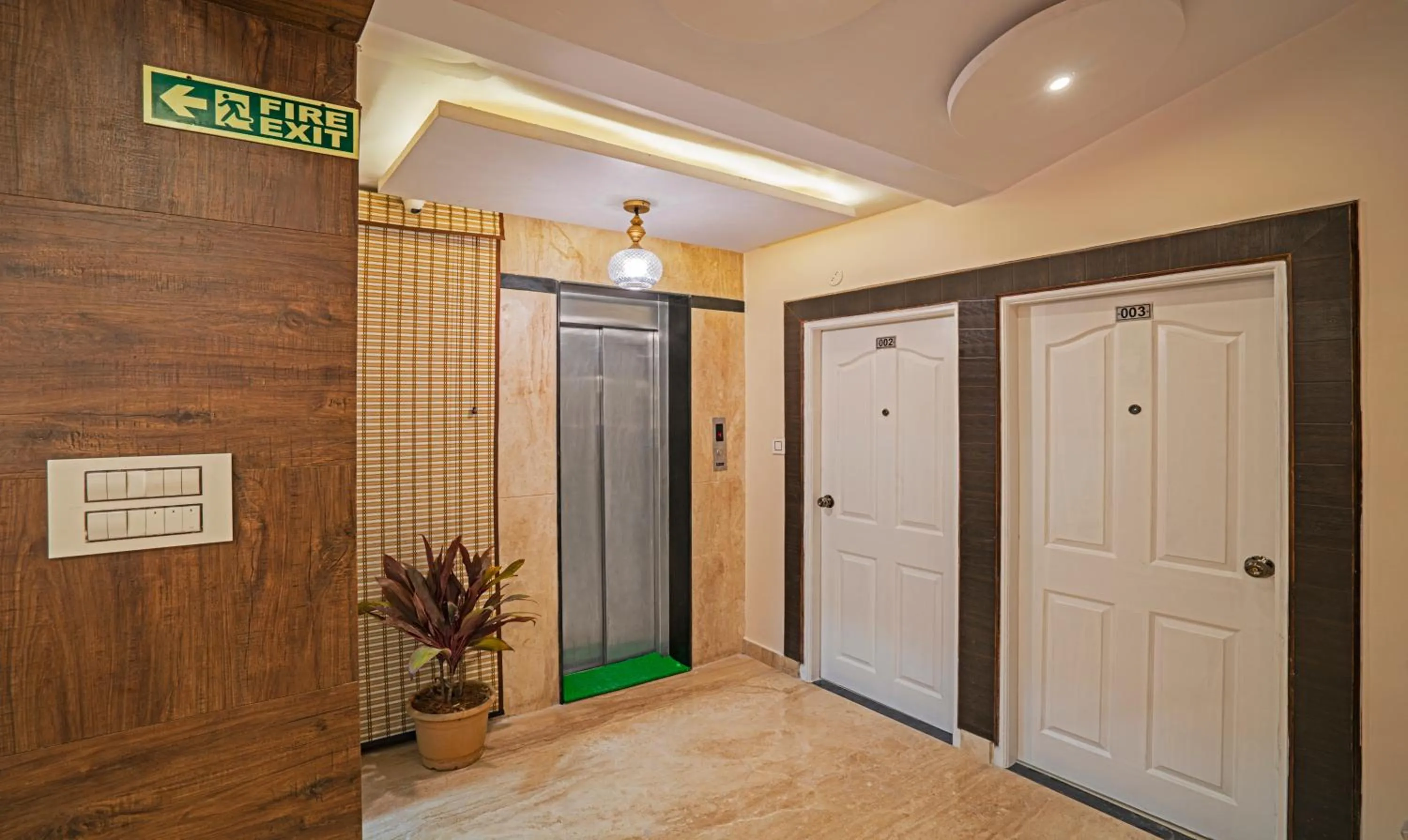 elevator in Treebo Elite 7