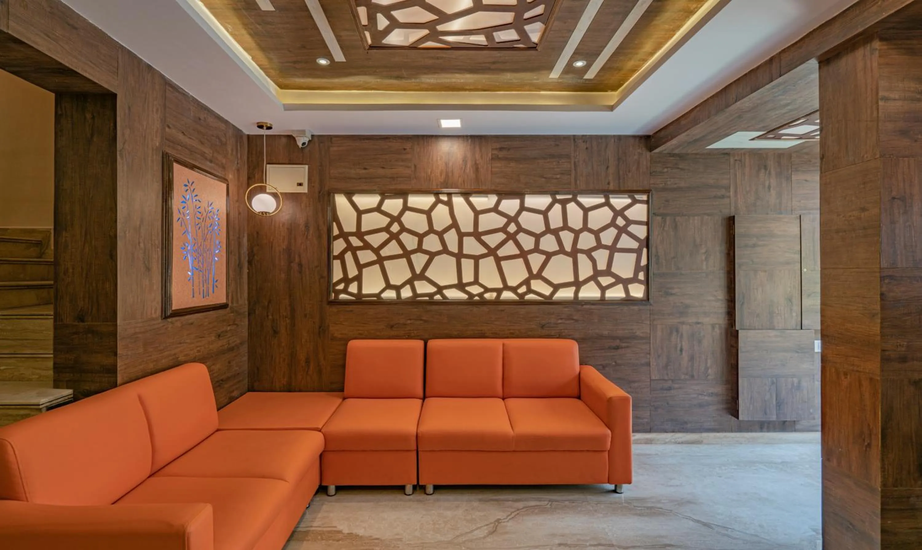 Seating area in Treebo Elite 7