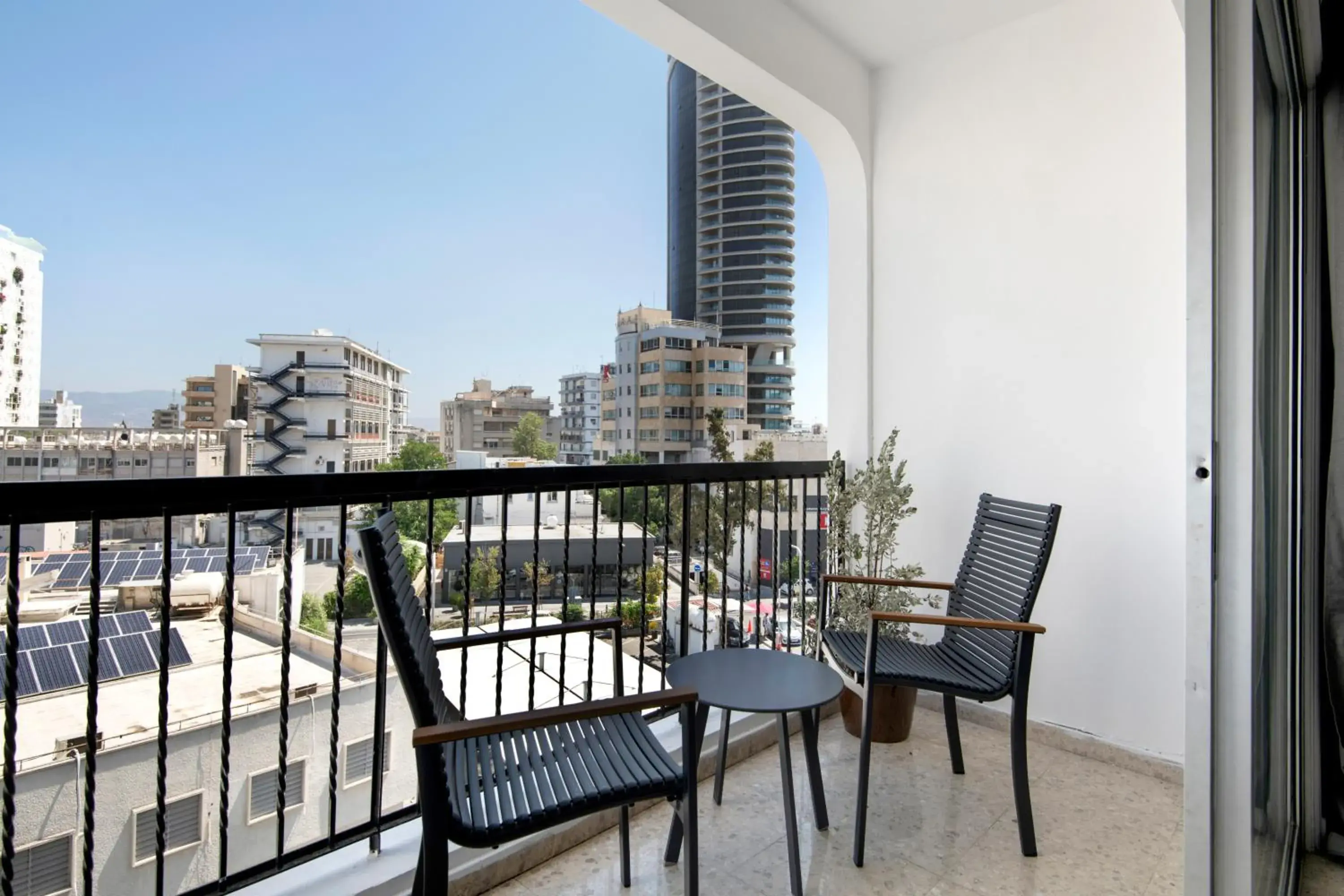 One-Bedroom Apartment with Balcony in Urban Condo Promitheos One-Bedroom Apartment with Balcony in Urban Condo Promitheos