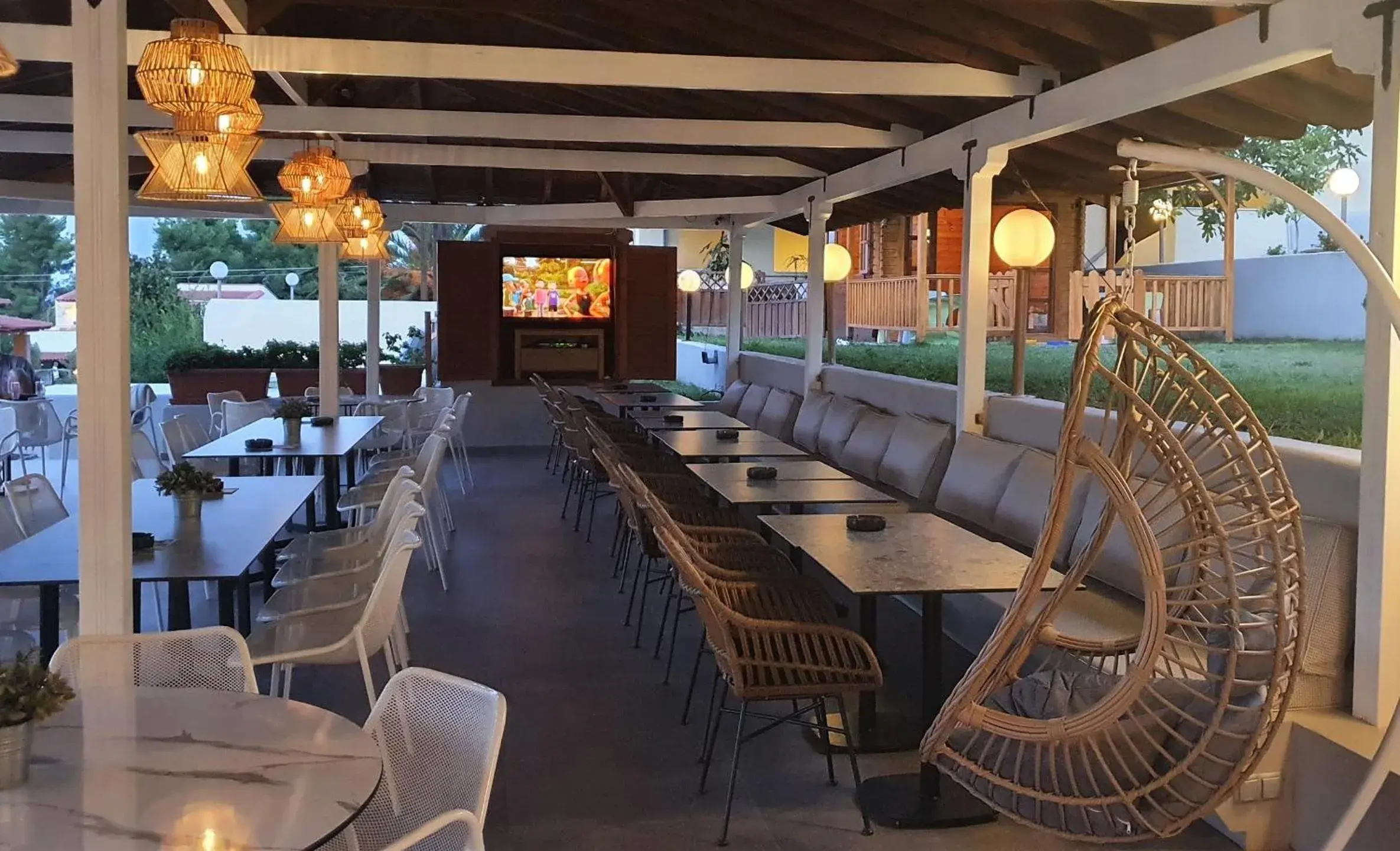 Restaurant/places to eat in Palladium Hotel Restaurant/places to eat in Palladium Hotel