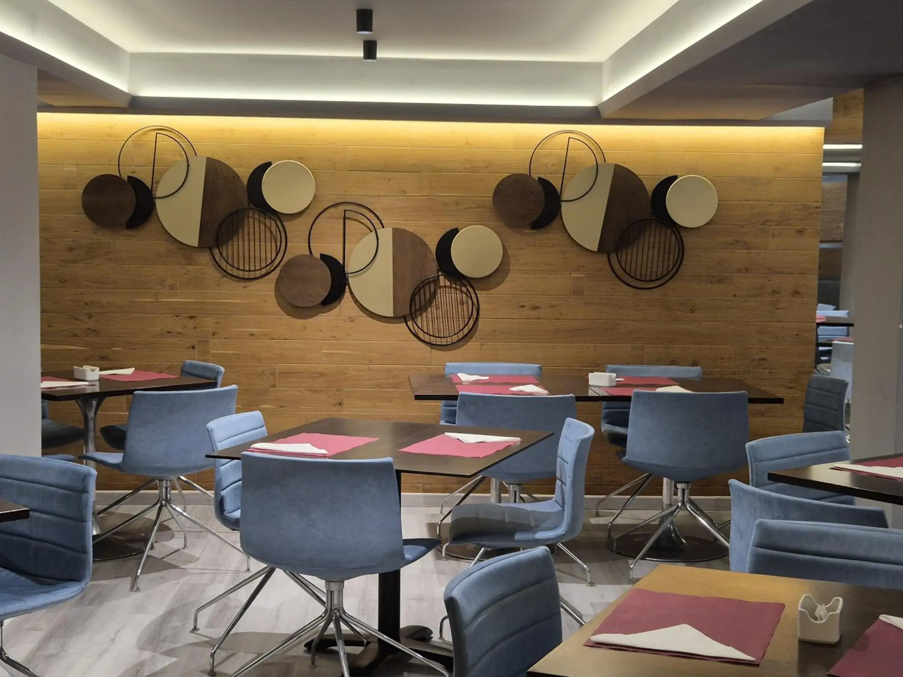 Restaurant/places to eat in Alassia Hotel Restaurant/places to eat in Alassia Hotel