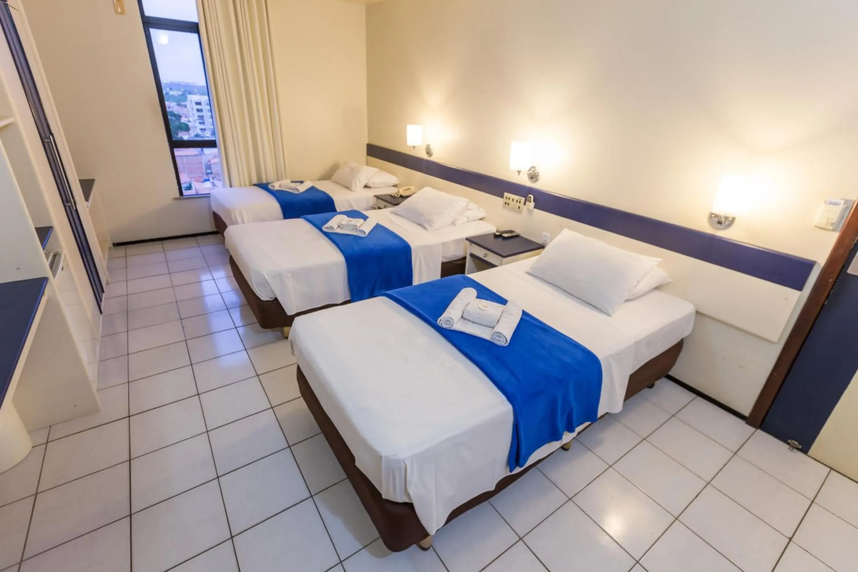 Photo of the whole room, Bed in Abbeville Hotel Torre I - Torre II Photo of the whole room, Bed in Abbeville Hotel Torre I - Torre II